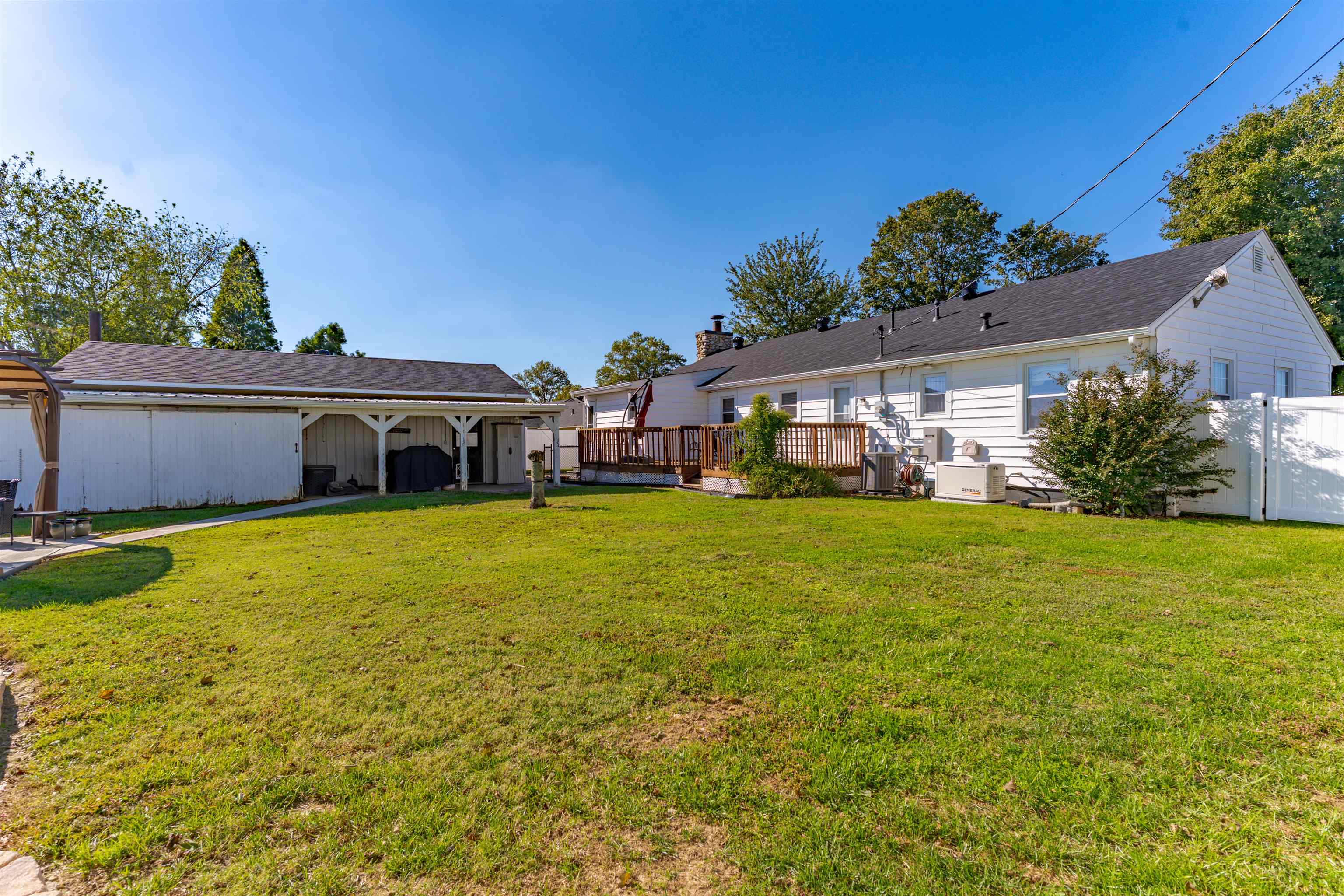 5200 Haycraft Lane, Owensboro, Kentucky 42301, 3 Bedrooms Bedrooms, ,2 BathroomsBathrooms,Single Family Residence,For Sale,Haycraft Lane,93330