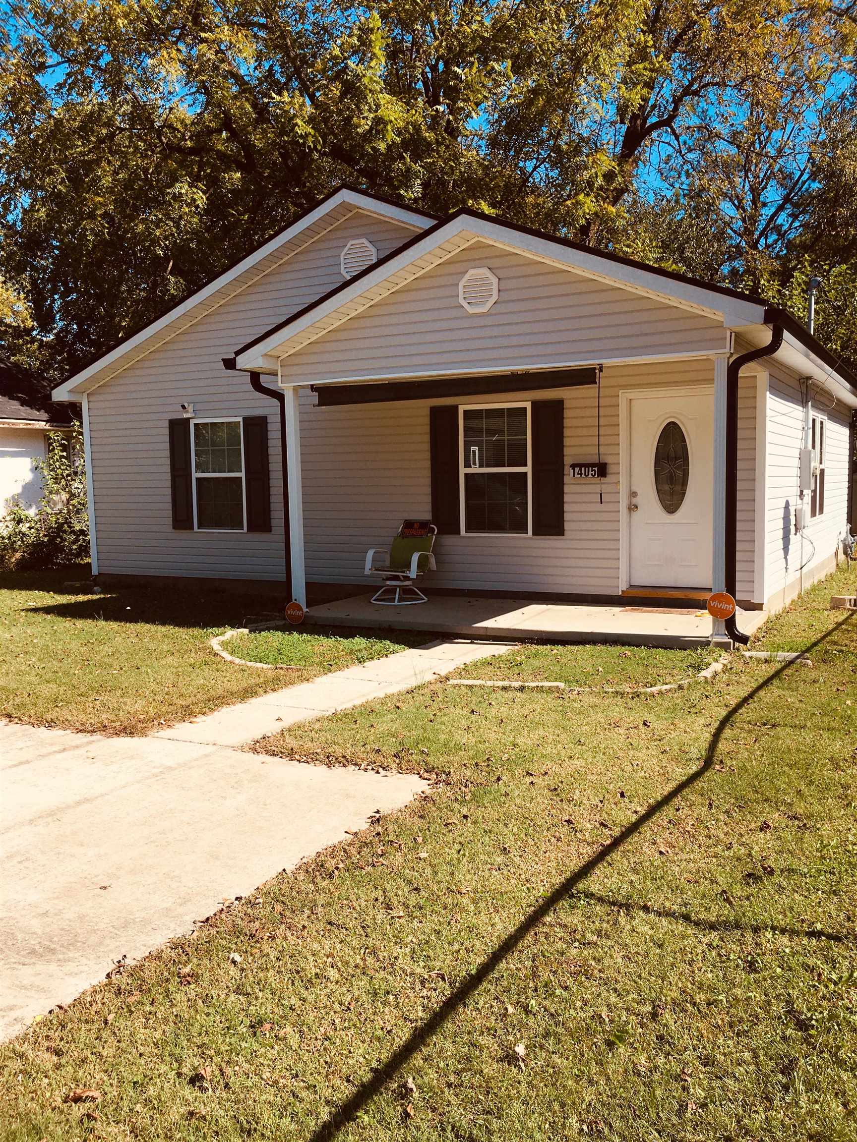 1405 Jackson Street, Owensboro, Kentucky 42303, 2 Bedrooms Bedrooms, ,1 BathroomBathrooms,Single Family Residence,For Sale,Jackson Street,93331