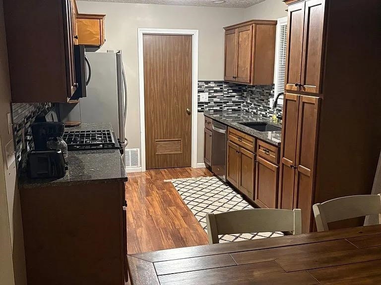 4437 Hunters Trace, Owensboro, Kentucky 42303, 3 Bedrooms Bedrooms, ,2 BathroomsBathrooms,Single Family Residence,For Sale,Hunters Trace,93332