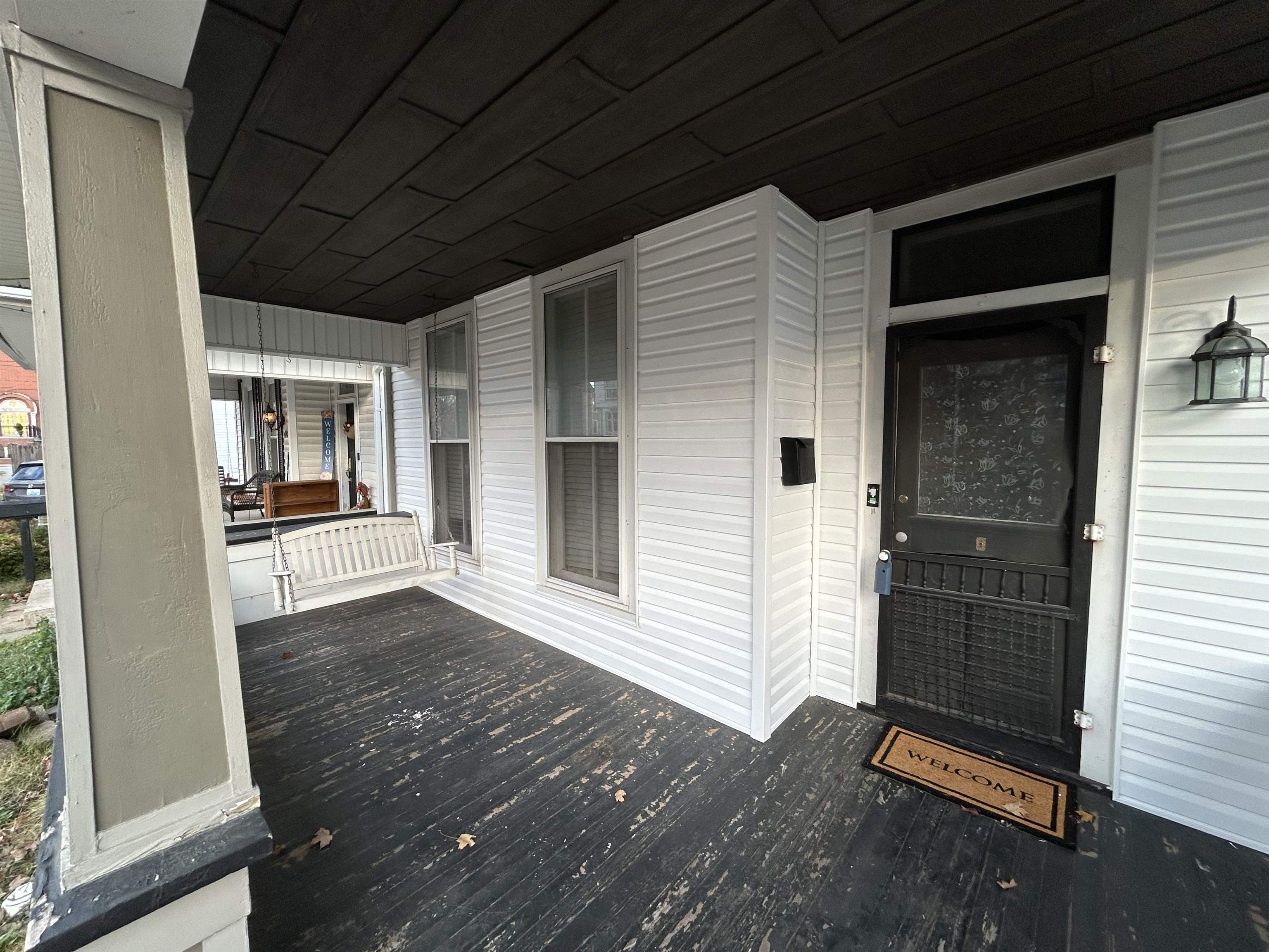 411 7th Street, Owensboro, Kentucky 42301, 3 Bedrooms Bedrooms, ,2 BathroomsBathrooms,Single Family Residence,For Sale,7th Street,93334