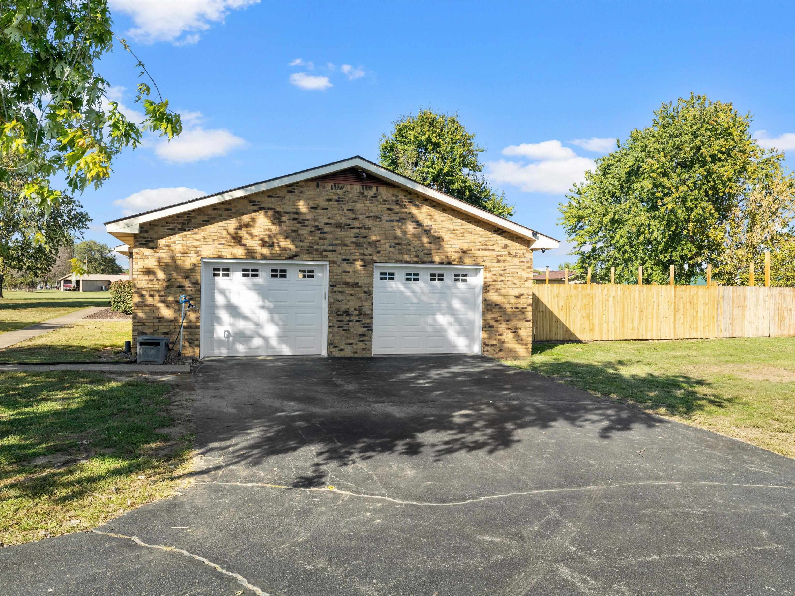 235 Beeny Road, Manitou, Kentucky 42436, 4 Bedrooms Bedrooms, ,2 BathroomsBathrooms,Single Family Residence,For Sale,Beeny Road,93335