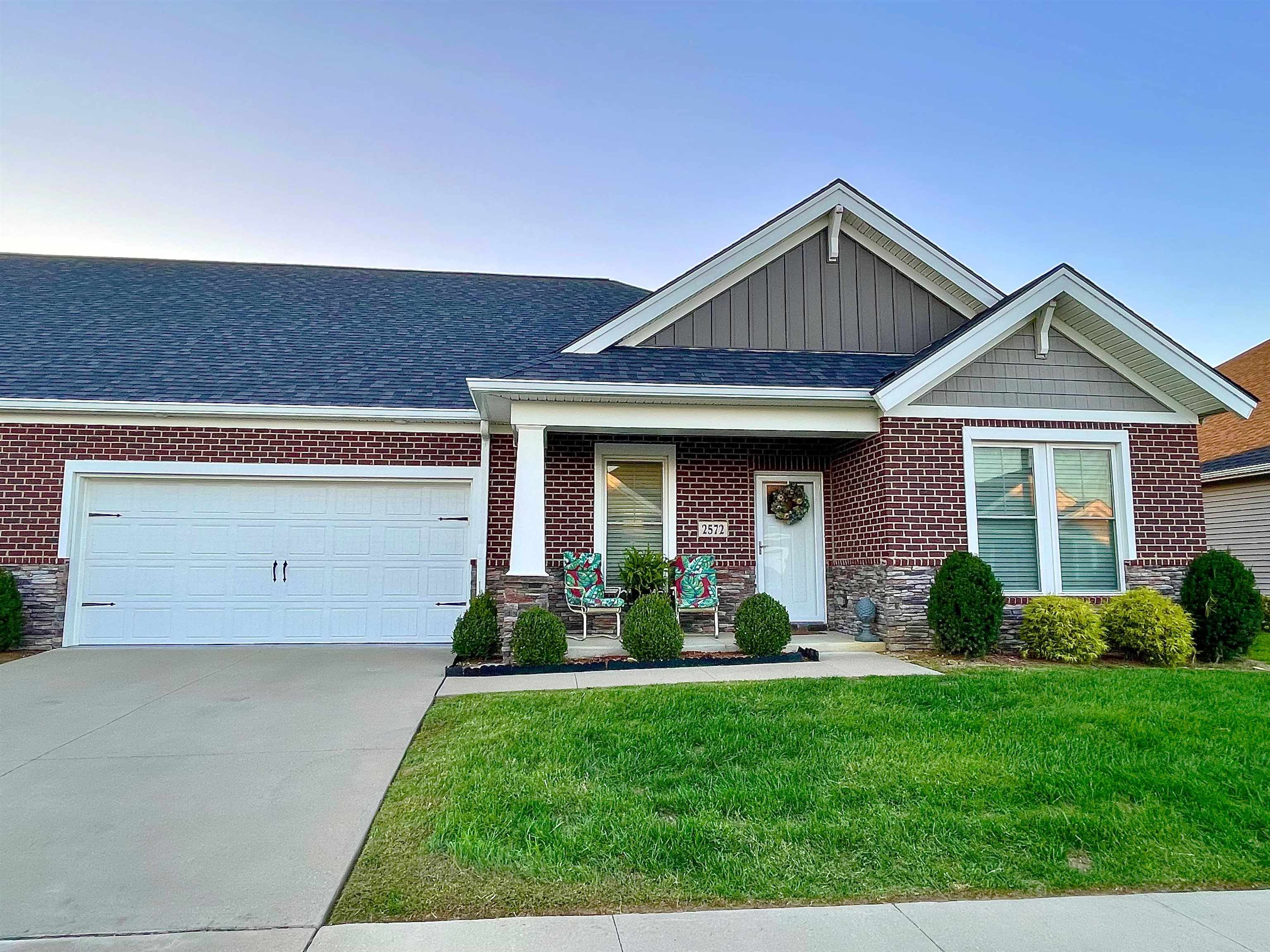 2572 Watson Circle, Owensboro, Kentucky 42301, 2 Bedrooms Bedrooms, ,2 BathroomsBathrooms,Single Family Residence,For Sale,Watson Circle,93336