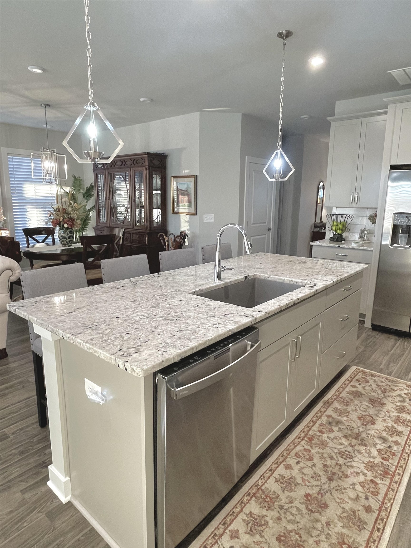 2572 Watson Circle, Owensboro, Kentucky 42301, 2 Bedrooms Bedrooms, ,2 BathroomsBathrooms,Single Family Residence,For Sale,Watson Circle,93336