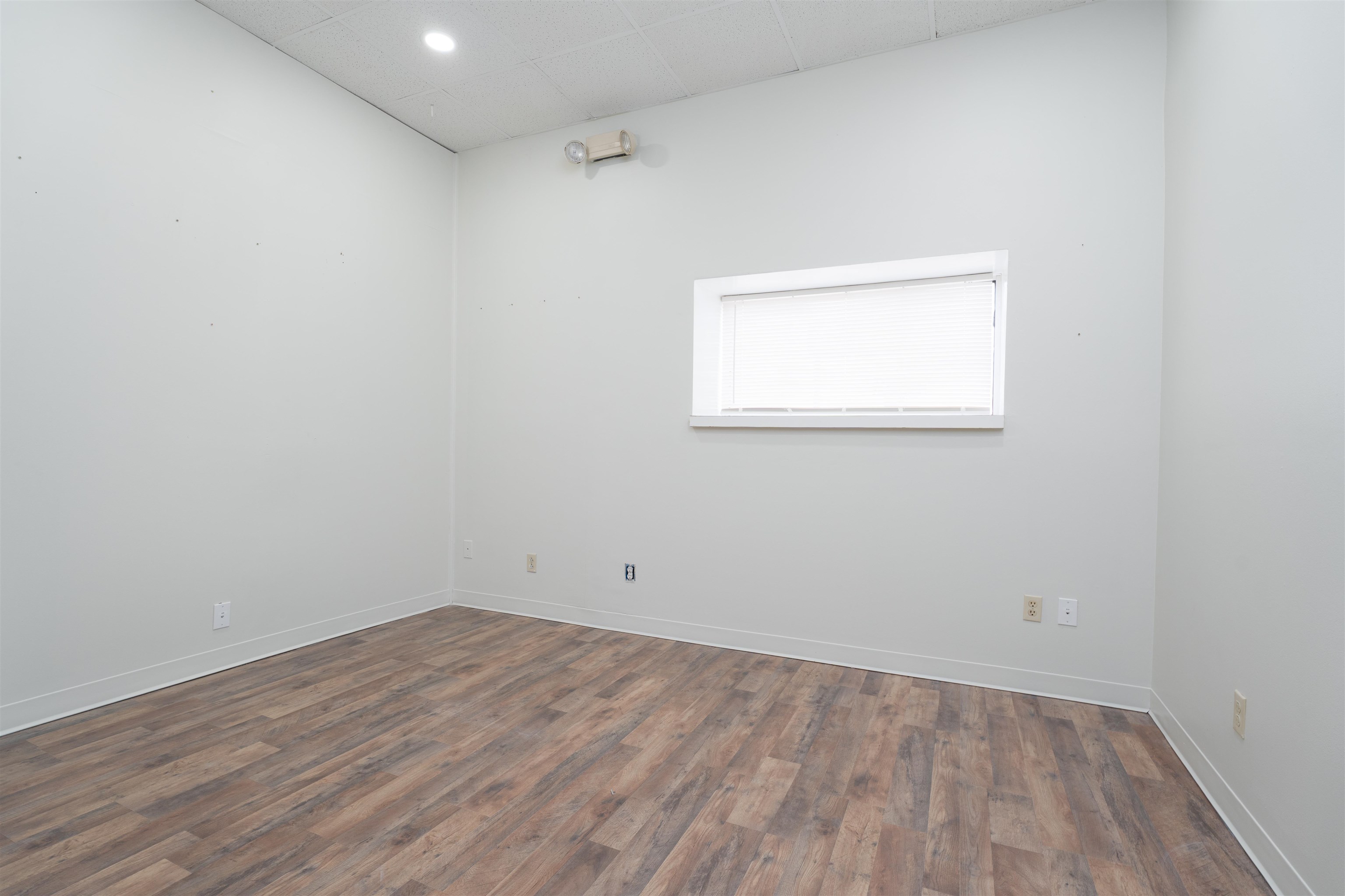 201 Salem Dr Suite C, Owensboro, Kentucky 42303, ,Business,For Sale,Salem Dr Suite C,93337