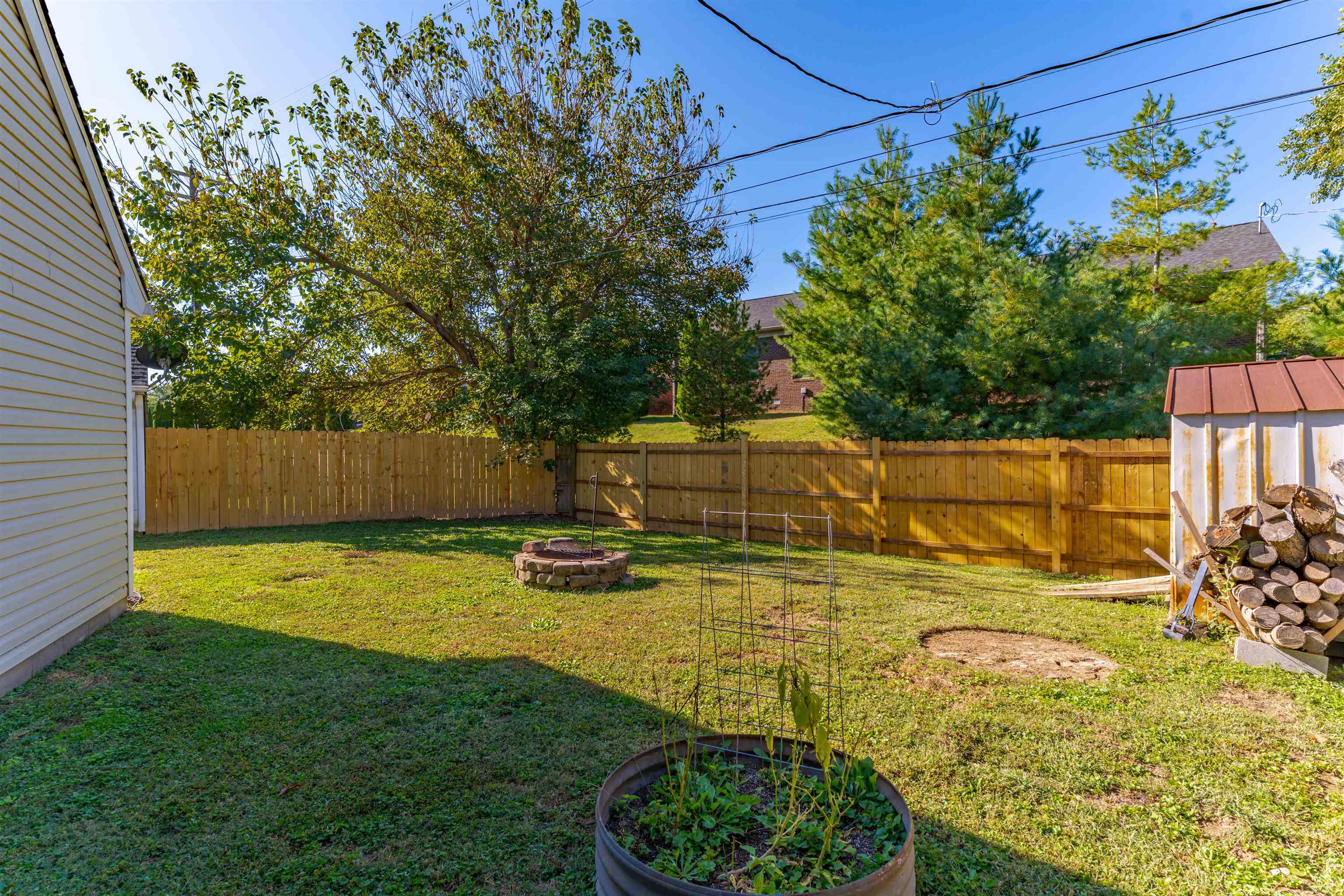 932 Millcreek Drive, Henderson, Kentucky 42420, 2 Bedrooms Bedrooms, ,2 BathroomsBathrooms,Single Family Residence,For Sale,Millcreek Drive,93340