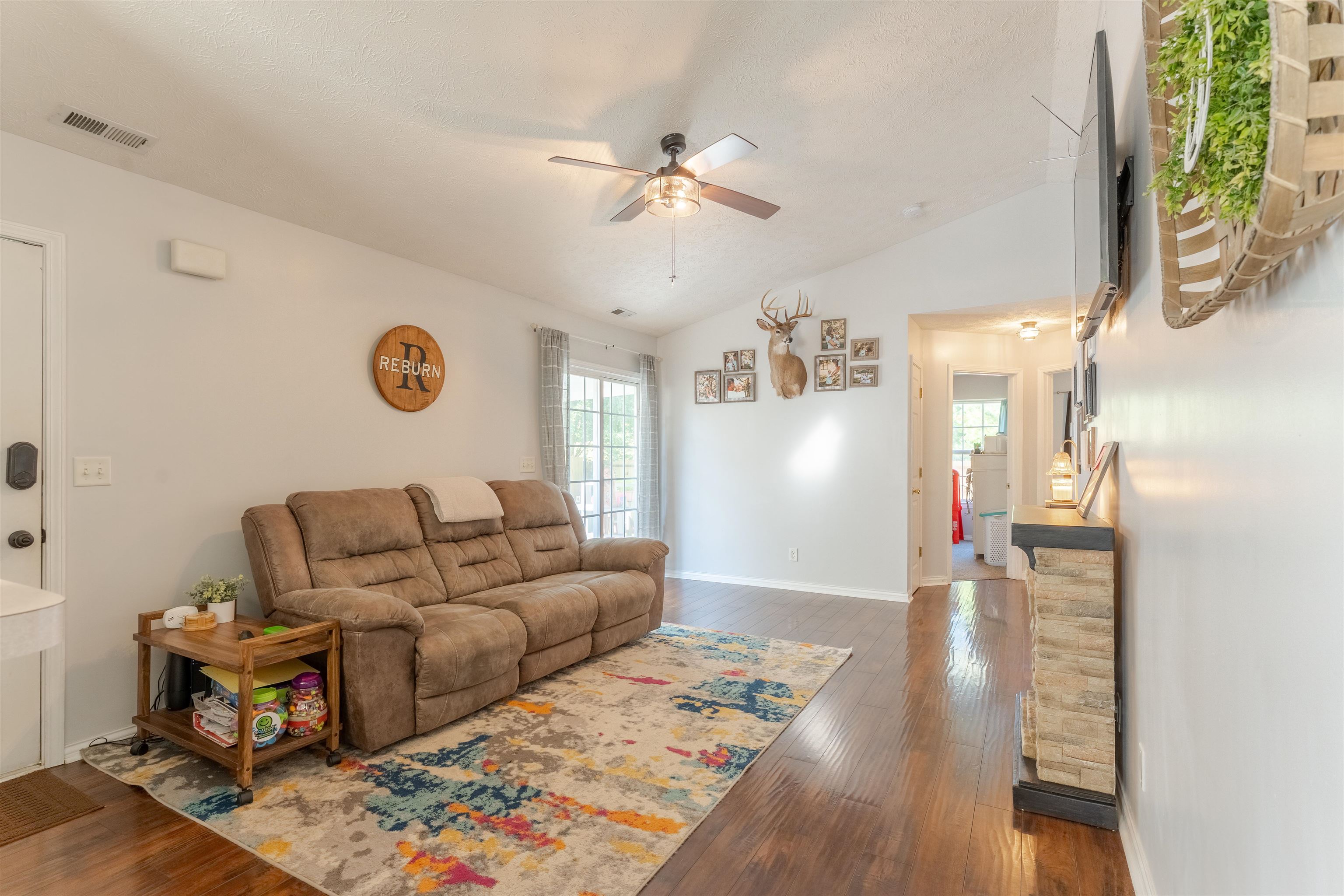 932 Millcreek Drive, Henderson, Kentucky 42420, 2 Bedrooms Bedrooms, ,2 BathroomsBathrooms,Single Family Residence,For Sale,Millcreek Drive,93340