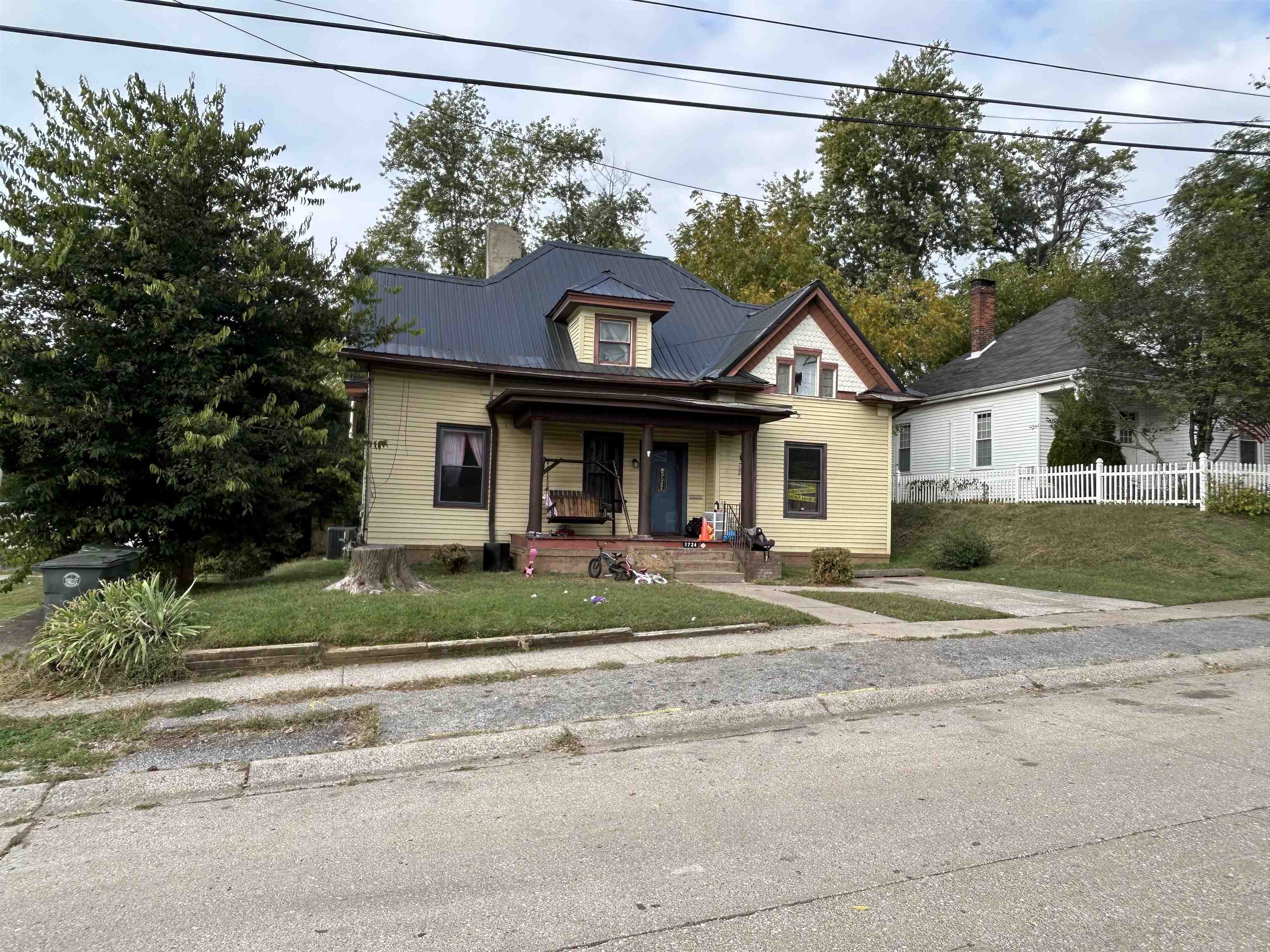 1724 Alexander Avenue, Owensboro, Kentucky 42303, 4 Bedrooms Bedrooms, ,1 BathroomBathrooms,Single Family Residence,For Sale,Alexander Avenue,93341