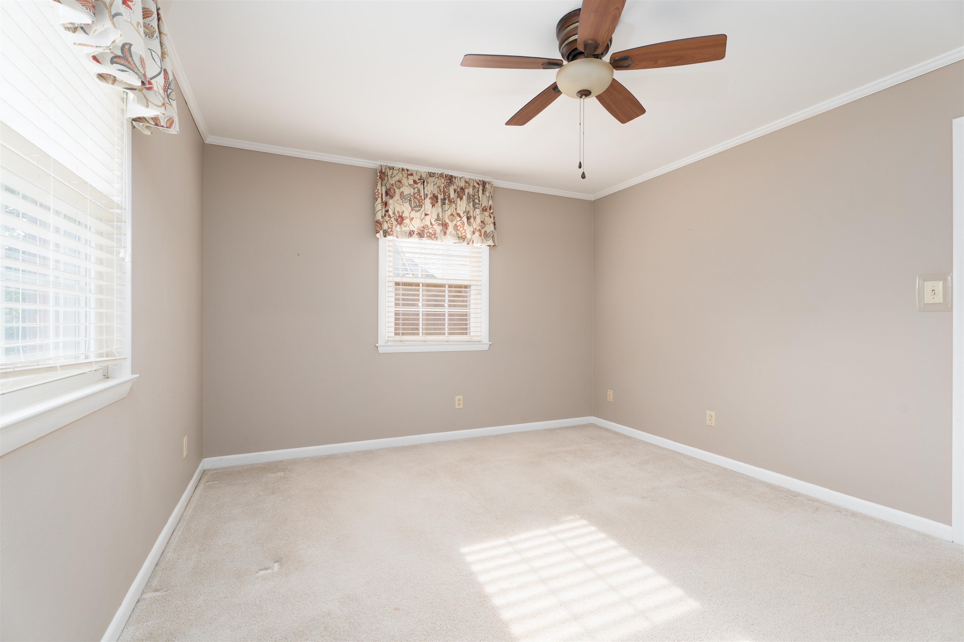 2212 Iron Leige Court, Owensboro, Kentucky 42301, 3 Bedrooms Bedrooms, ,2 BathroomsBathrooms,Single Family Residence,For Sale,Iron Leige Court,93342