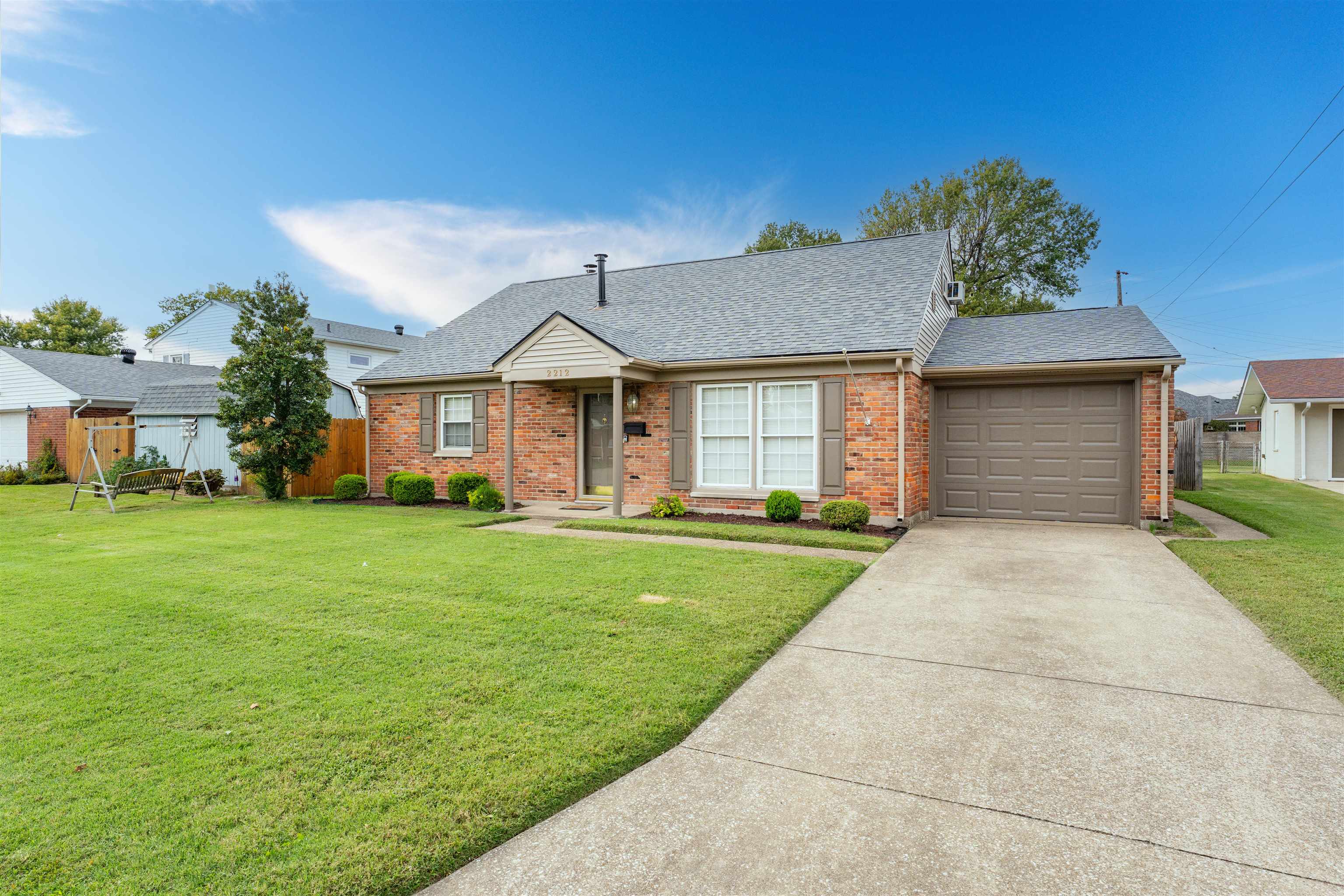 2212 Iron Leige Court, Owensboro, Kentucky 42301, 3 Bedrooms Bedrooms, ,2 BathroomsBathrooms,Single Family Residence,For Sale,Iron Leige Court,93342