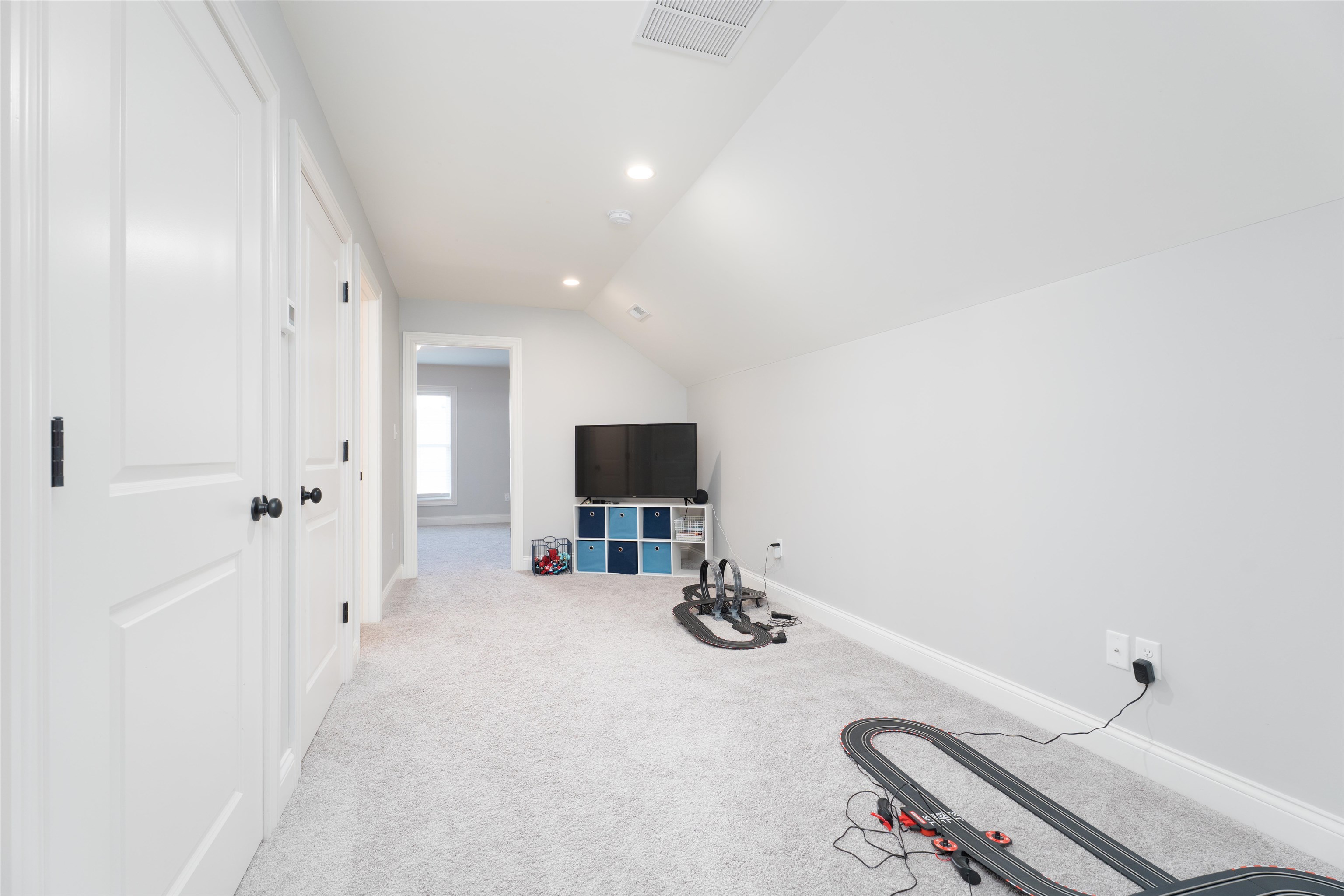 6427 Ridge Brook Cove, Owensboro, Kentucky 42301, 4 Bedrooms Bedrooms, ,3 BathroomsBathrooms,Single Family Residence,For Sale,Ridge Brook Cove,93351