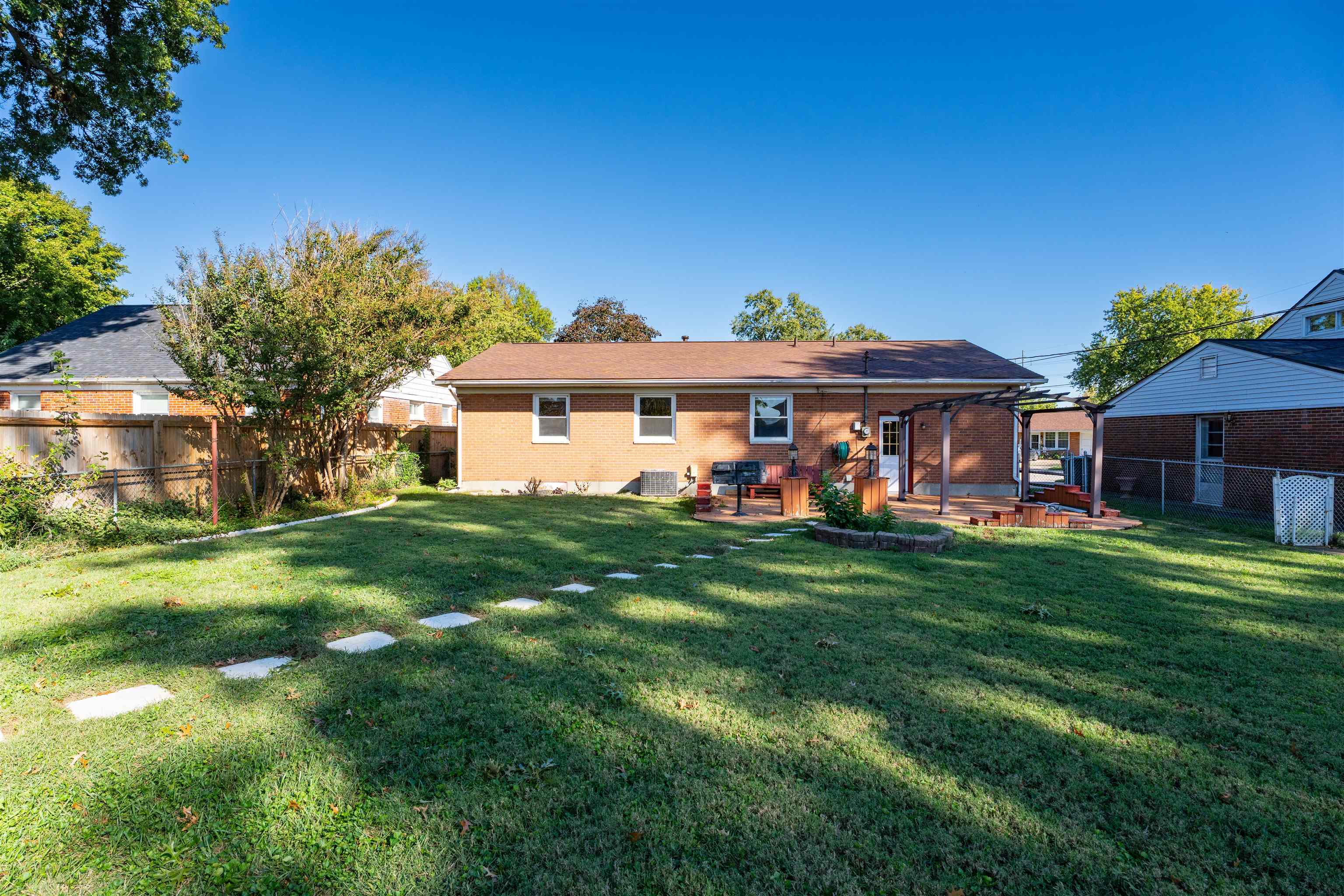 1914 Tomy Lee Ct, Owensboro, Kentucky 42301, 3 Bedrooms Bedrooms, ,2 BathroomsBathrooms,Single Family Residence,For Sale,Tomy Lee Ct,93355