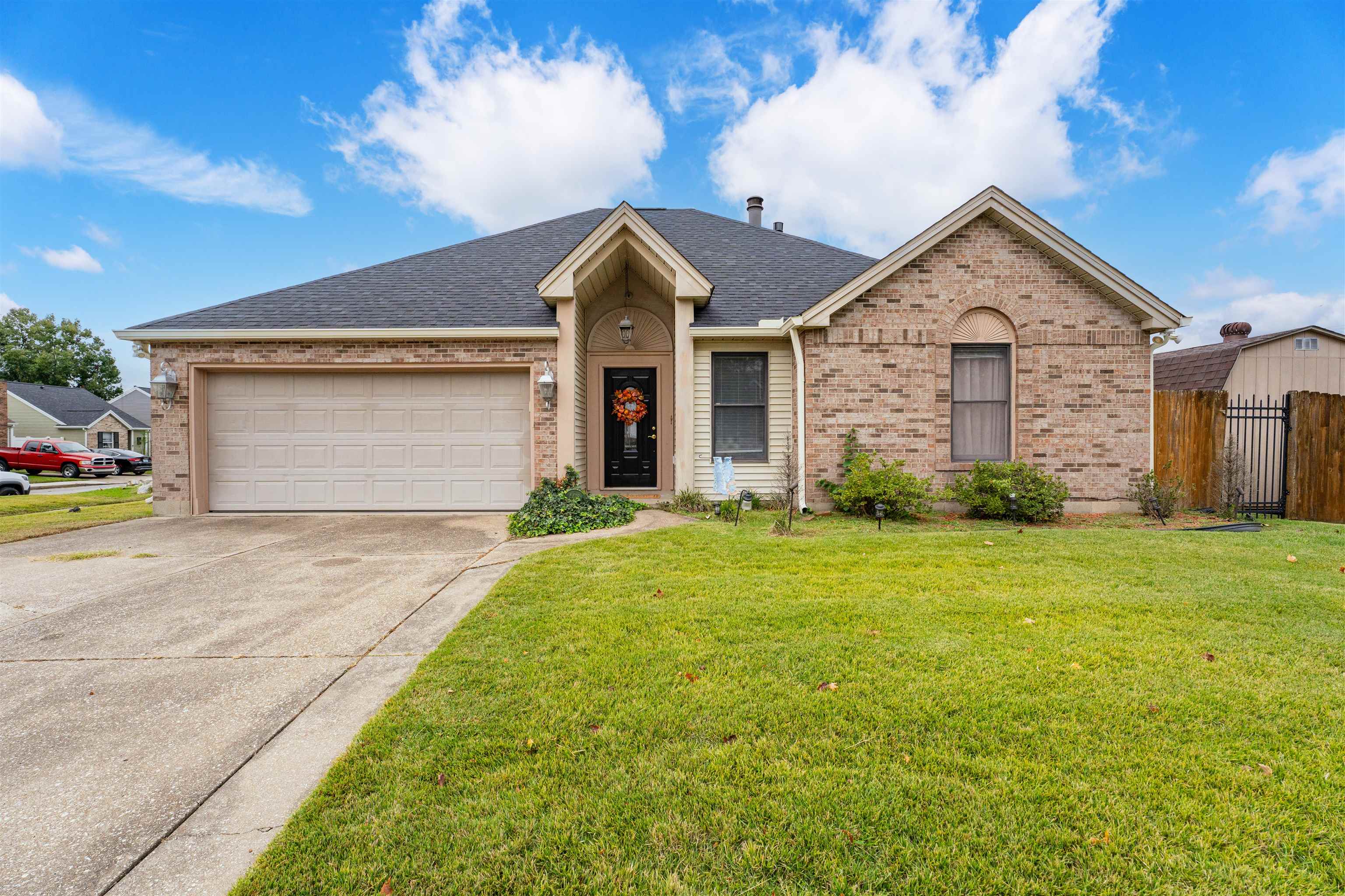 4418 McIntire Crossing, Owensboro, Kentucky 42301, 3 Bedrooms Bedrooms, ,2 BathroomsBathrooms,Single Family Residence,For Sale,McIntire Crossing,93356