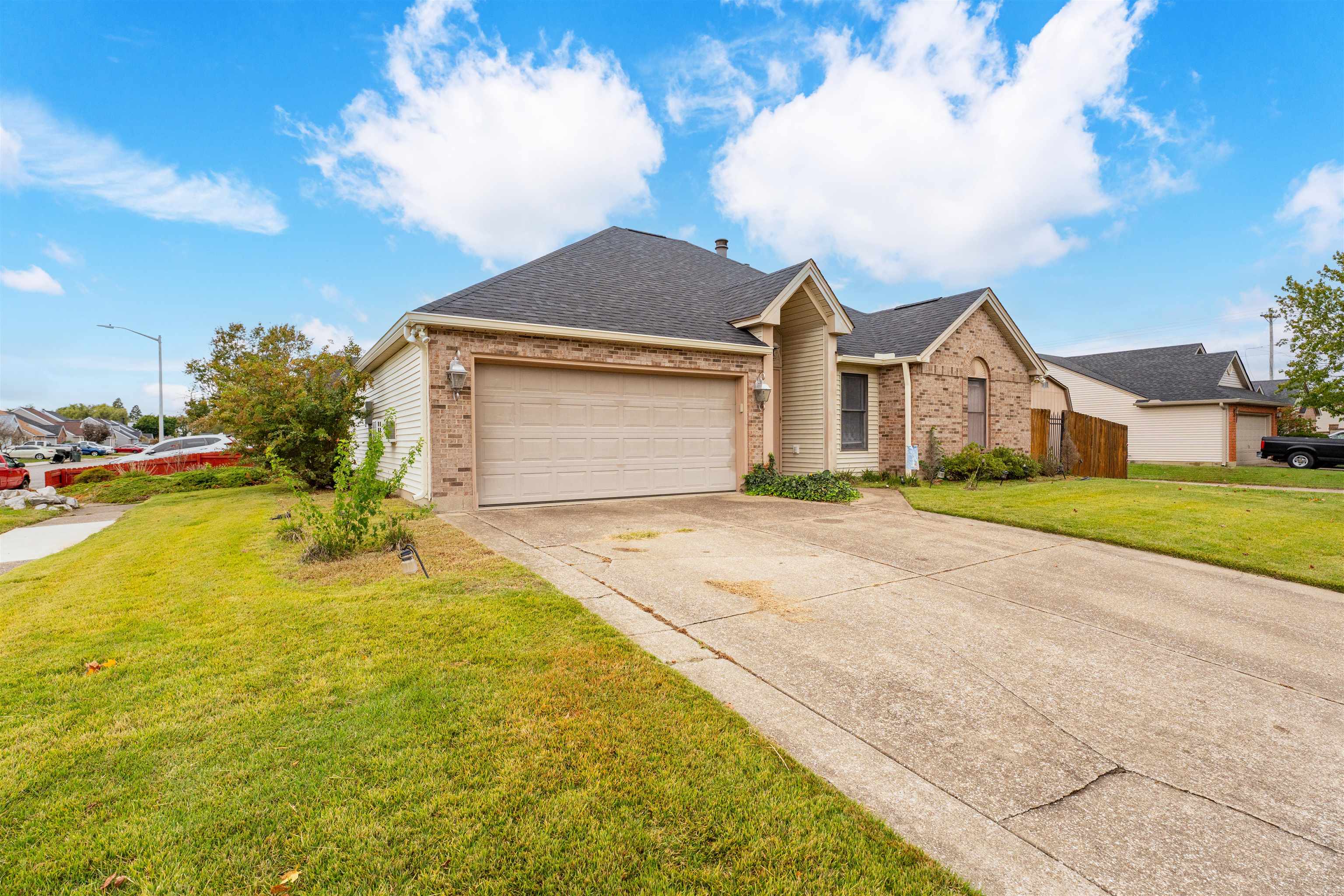 4418 McIntire Crossing, Owensboro, Kentucky 42301, 3 Bedrooms Bedrooms, ,2 BathroomsBathrooms,Single Family Residence,For Sale,McIntire Crossing,93356