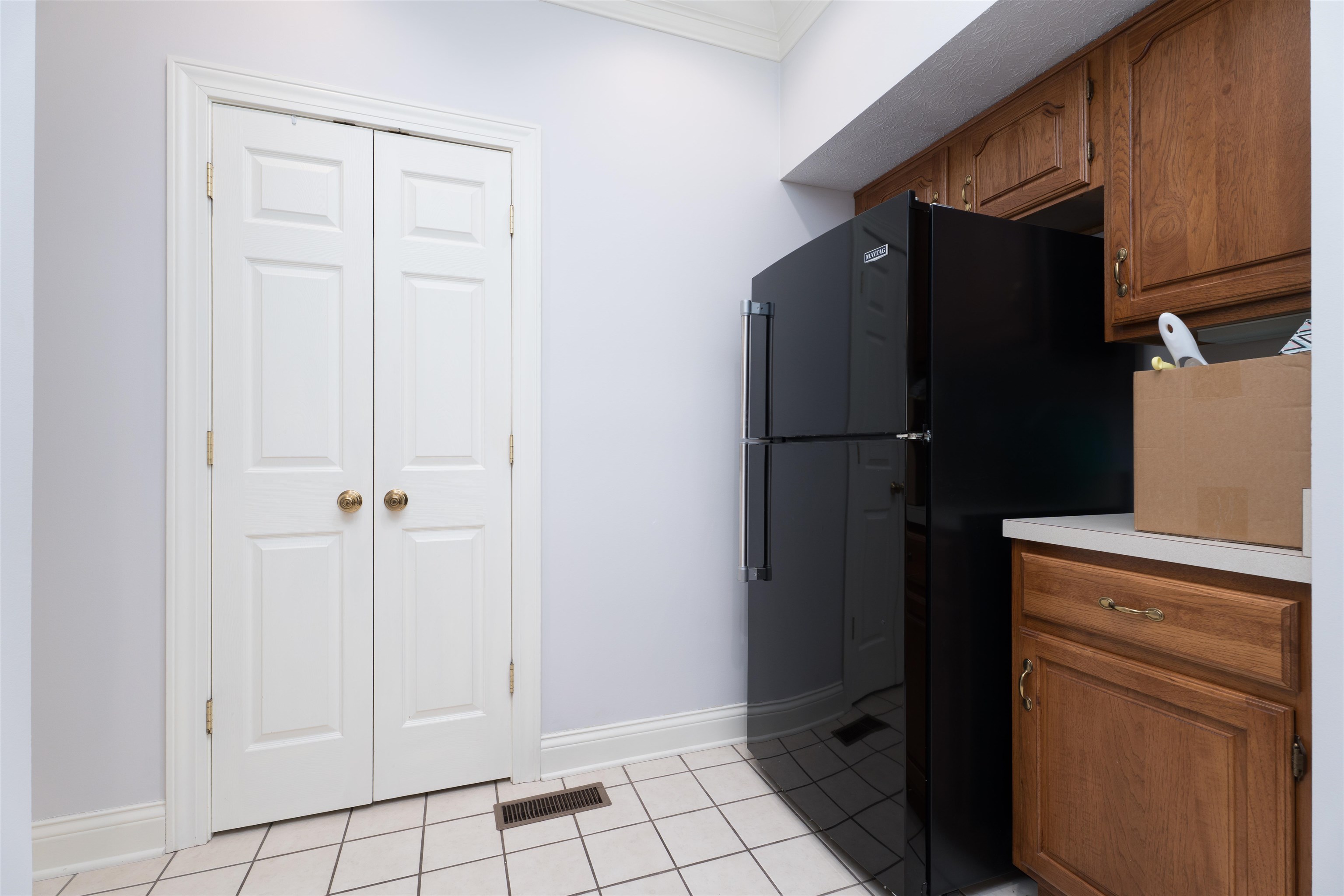 2058 Sussex Place, Owensboro, Kentucky 42301, 2 Bedrooms Bedrooms, ,2 BathroomsBathrooms,Single Family Residence,For Sale,Sussex Place,93357