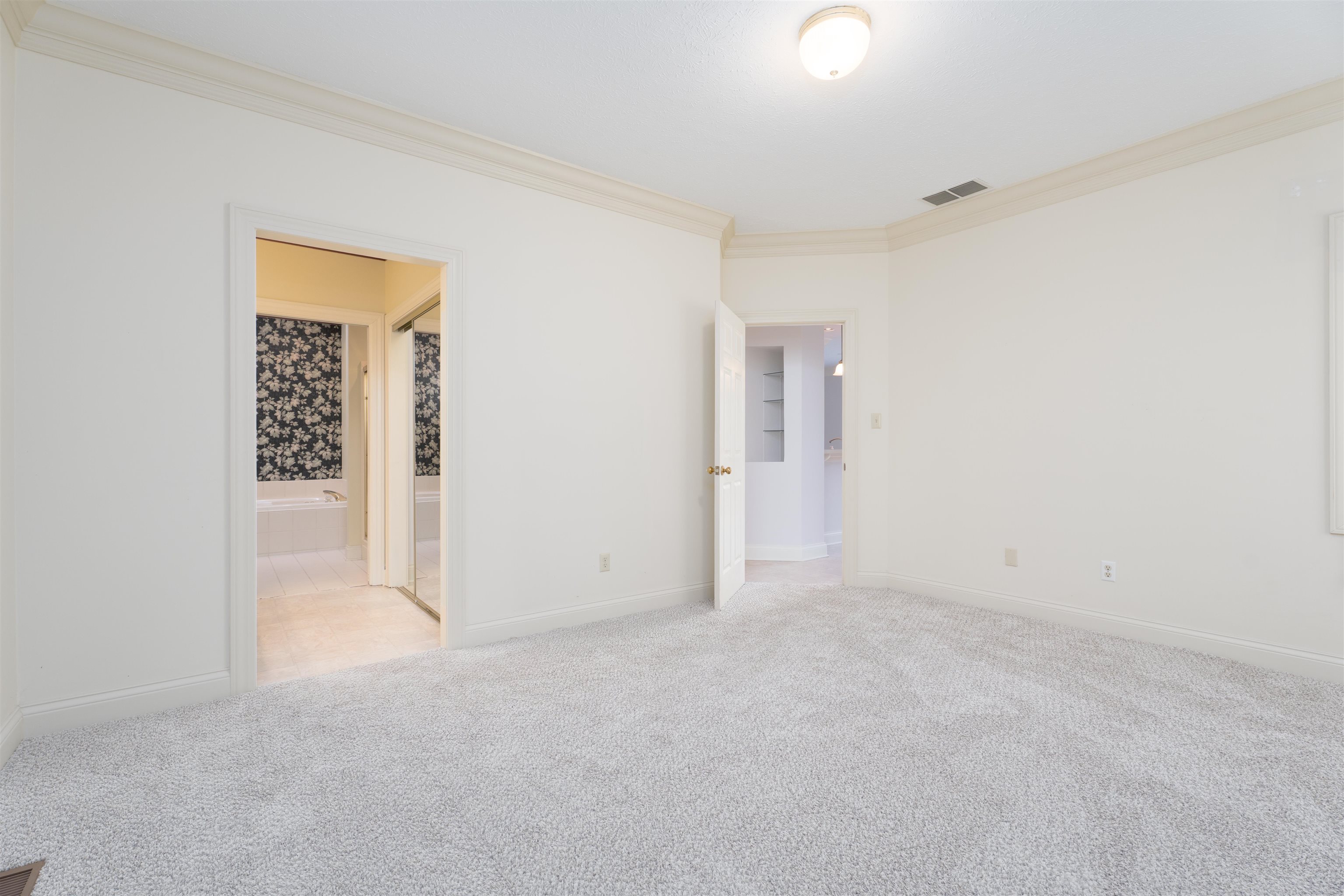 2058 Sussex Place, Owensboro, Kentucky 42301, 2 Bedrooms Bedrooms, ,2 BathroomsBathrooms,Single Family Residence,For Sale,Sussex Place,93357