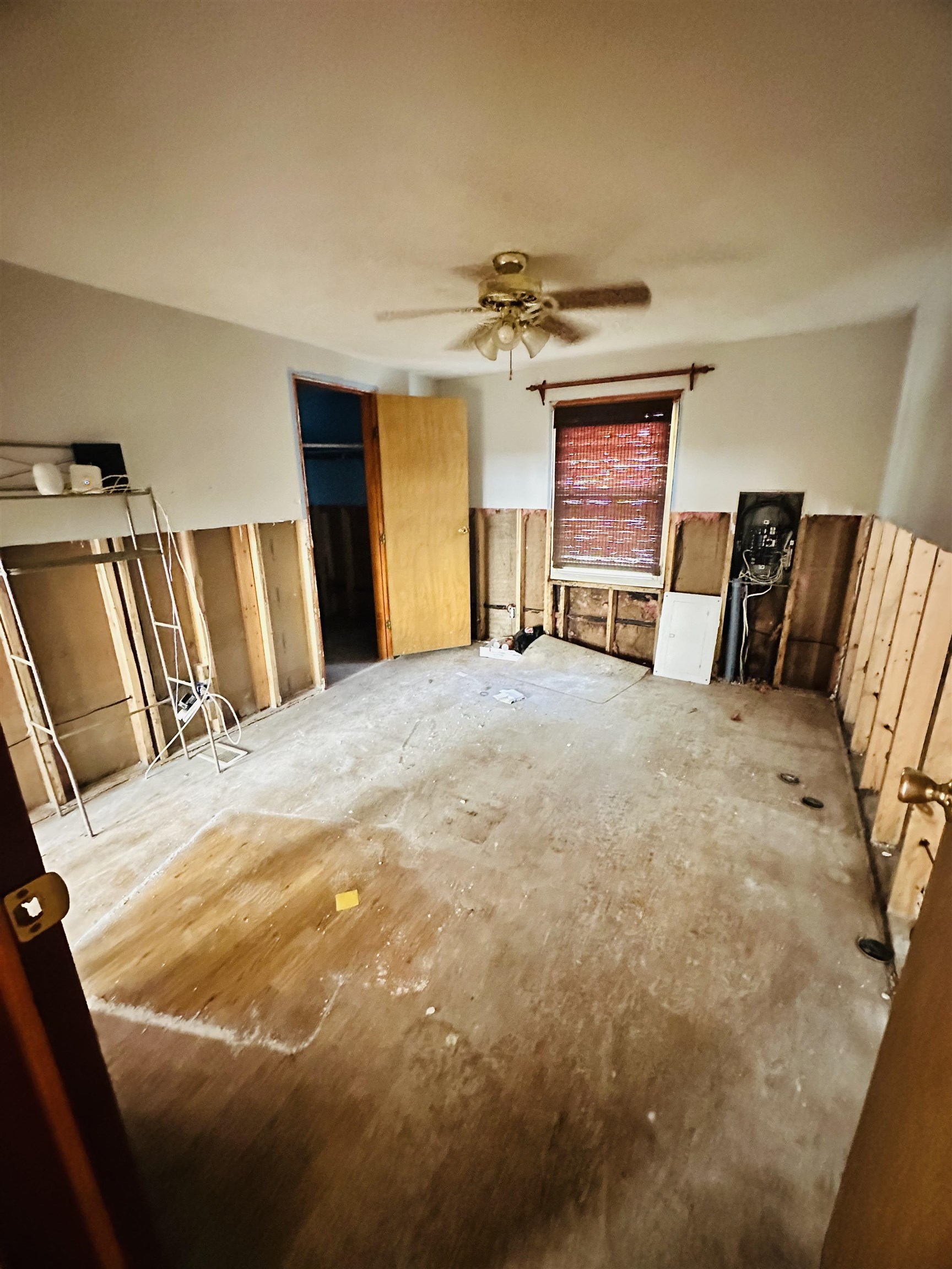 9285 Stanley-Birk City Rd, Owensboro, Kentucky 42301, 3 Bedrooms Bedrooms, ,2 BathroomsBathrooms,Single Family Residence,For Sale,Stanley-Birk City Rd,93361