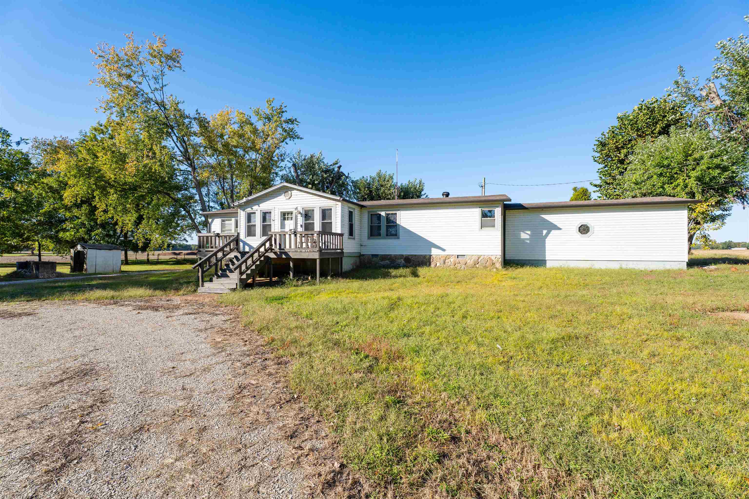 9285 Stanley-Birk City Rd, Owensboro, Kentucky 42301, 3 Bedrooms Bedrooms, ,2 BathroomsBathrooms,Single Family Residence,For Sale,Stanley-Birk City Rd,93361