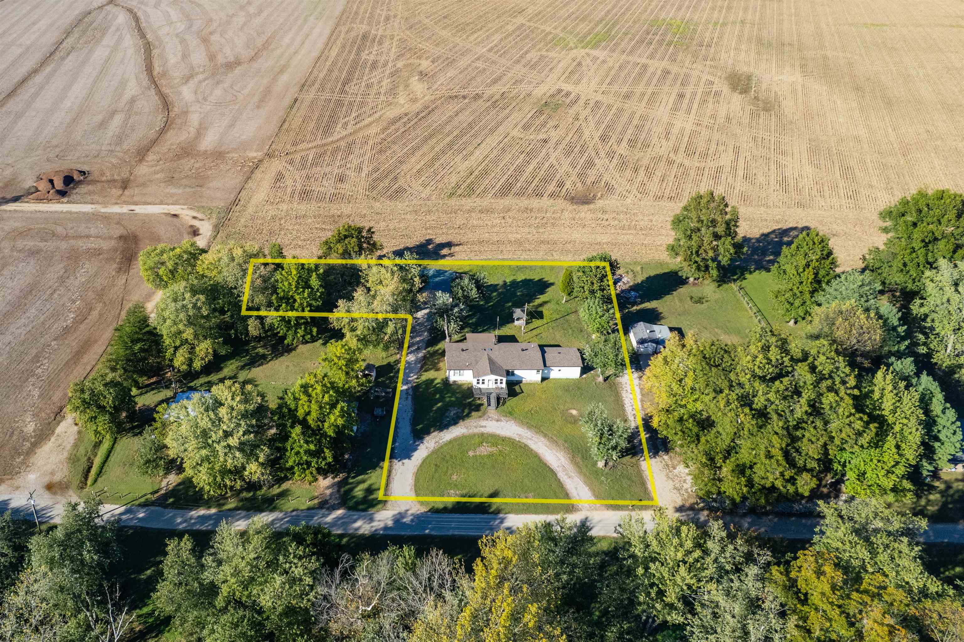 9285 Stanley-Birk City Rd, Owensboro, Kentucky 42301, 3 Bedrooms Bedrooms, ,2 BathroomsBathrooms,Single Family Residence,For Sale,Stanley-Birk City Rd,93361