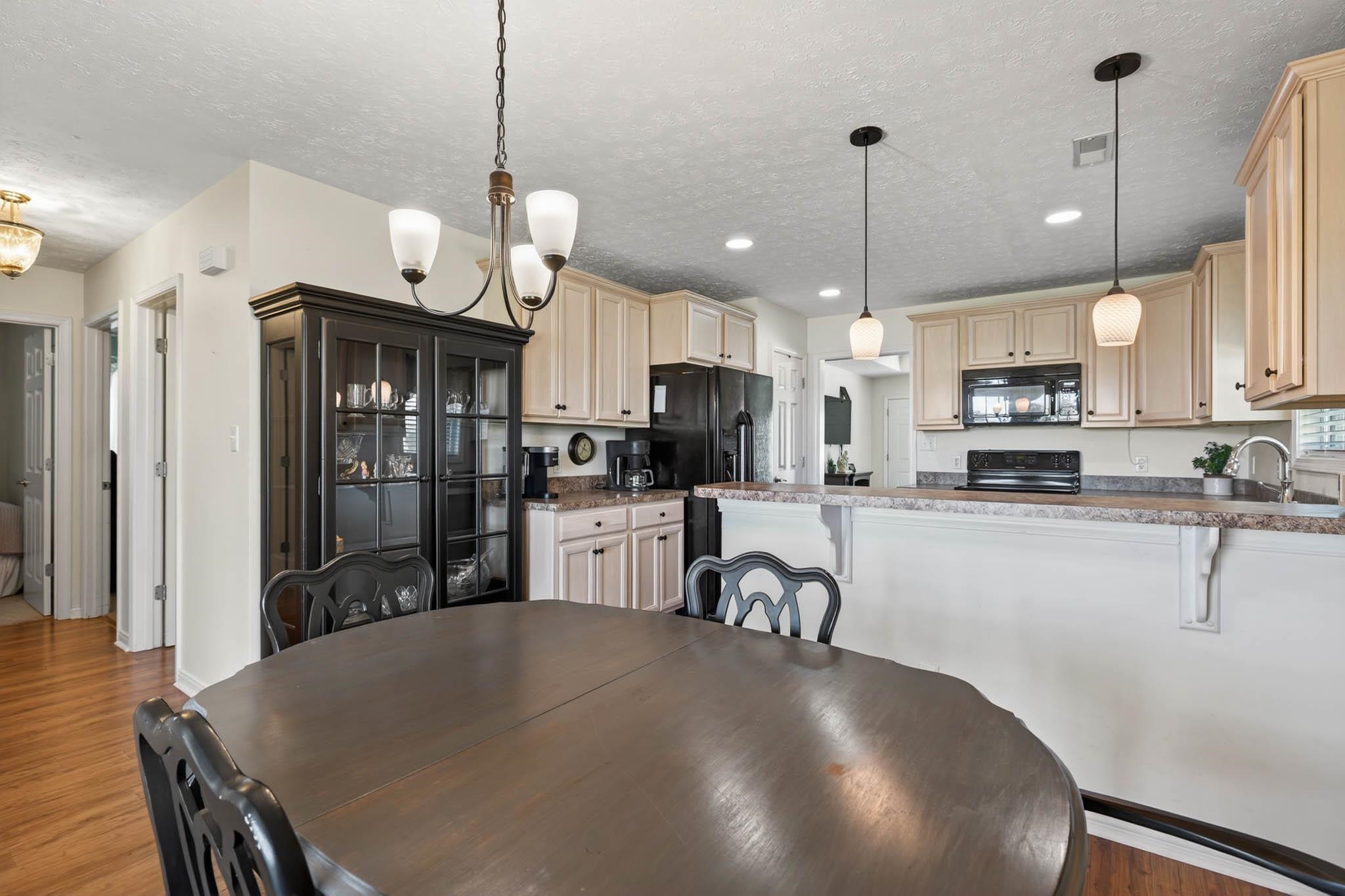 2528 Palomino Pl, Owensboro, Kentucky 42301, 3 Bedrooms Bedrooms, ,2 BathroomsBathrooms,Single Family Residence,For Sale,Palomino Pl,93371