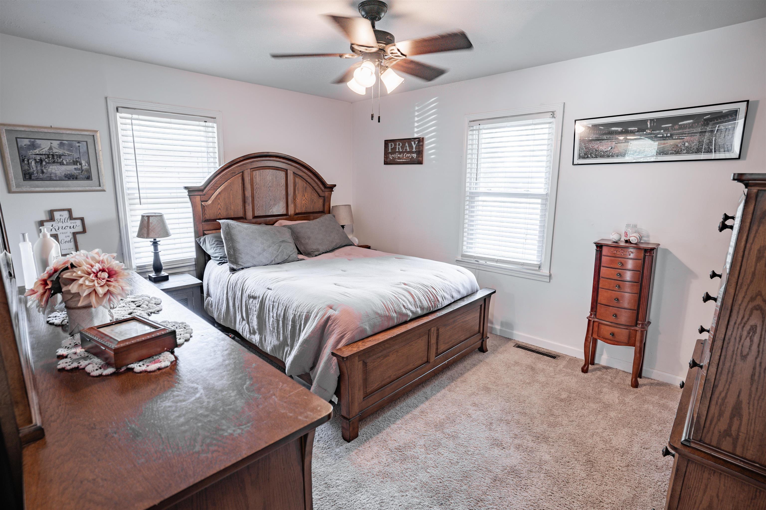 1685 Marshall St, Henderson, Kentucky 42420, 3 Bedrooms Bedrooms, ,1 BathroomBathrooms,Single Family Residence,For Sale,Marshall St,93372