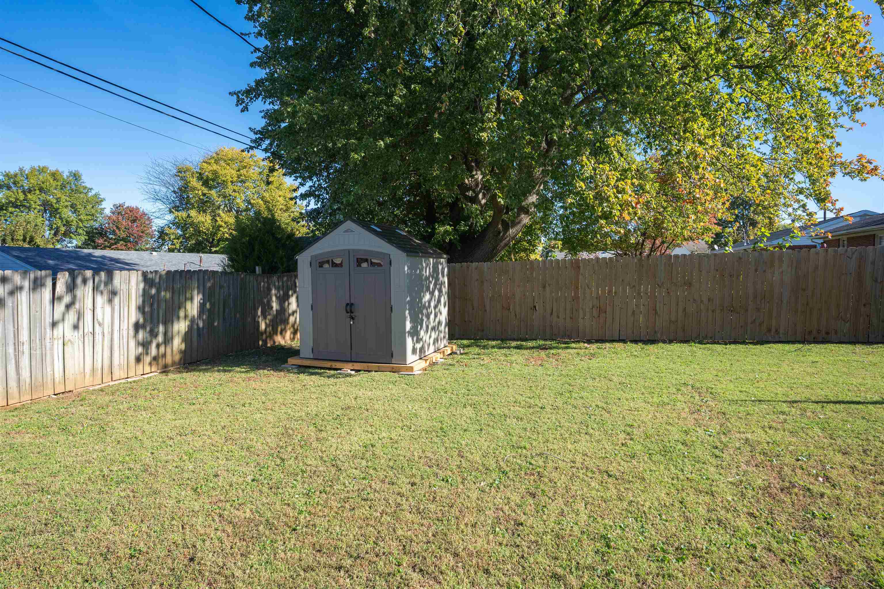 1685 Marshall St, Henderson, Kentucky 42420, 3 Bedrooms Bedrooms, ,1 BathroomBathrooms,Single Family Residence,For Sale,Marshall St,93372