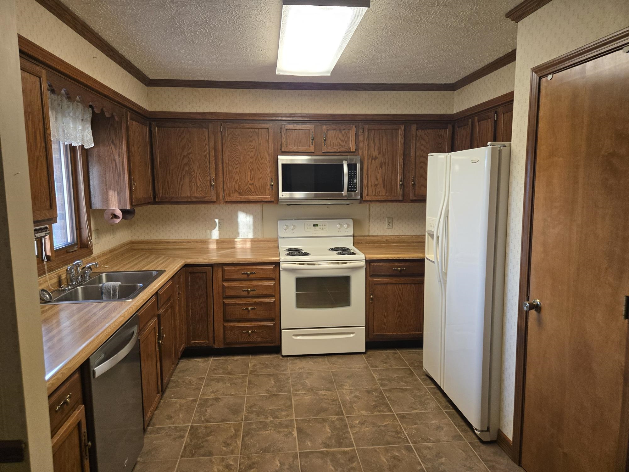 3628 Decidedly Court, Owensboro, Kentucky 42303, 3 Bedrooms Bedrooms, ,2 BathroomsBathrooms,Single Family Residence,For Sale,Decidedly Court,93379