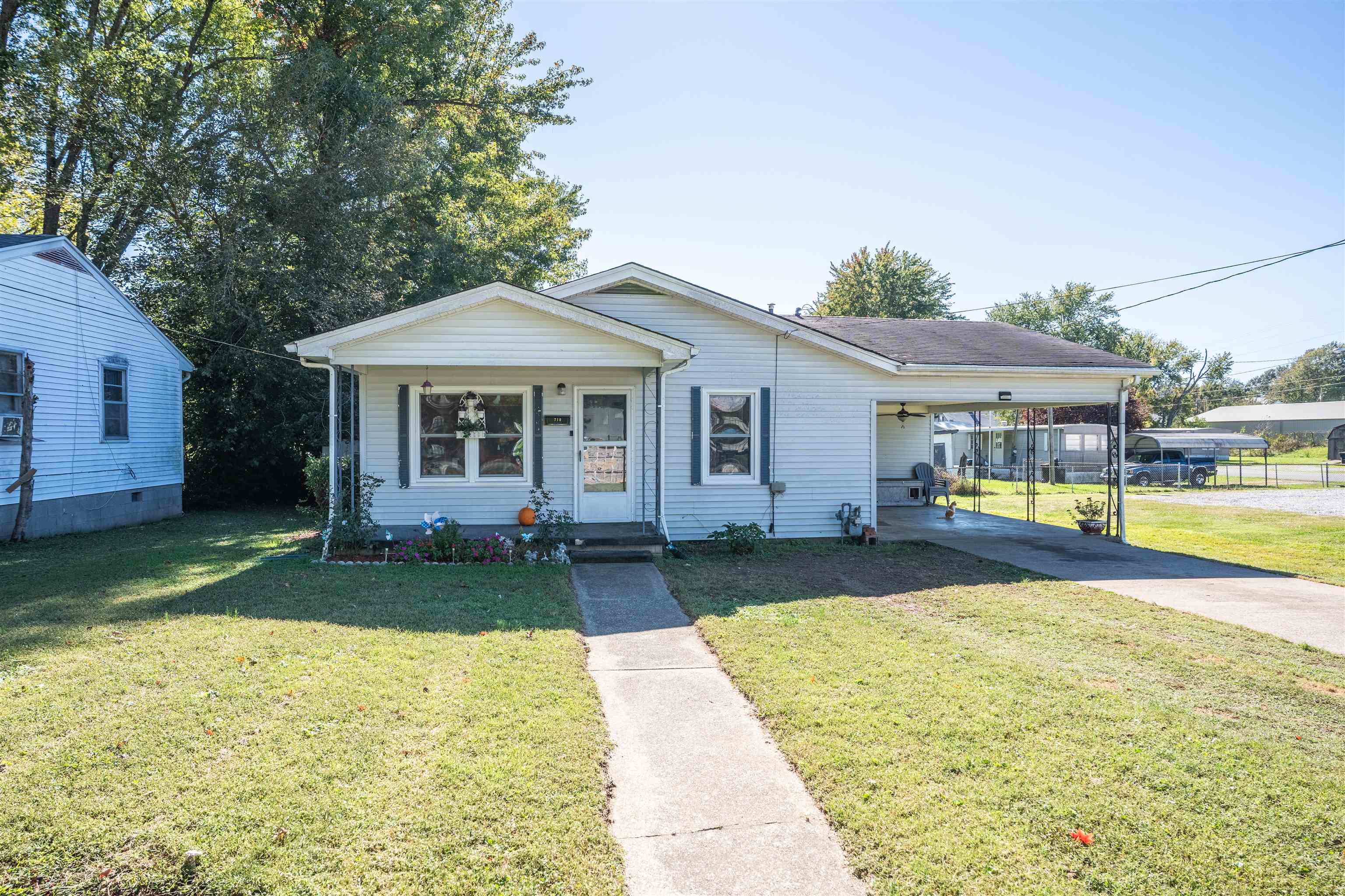 710 Madison St, Hartford, Kentucky 42347, 3 Bedrooms Bedrooms, ,1 BathroomBathrooms,Single Family Residence,For Sale,Madison St,93380