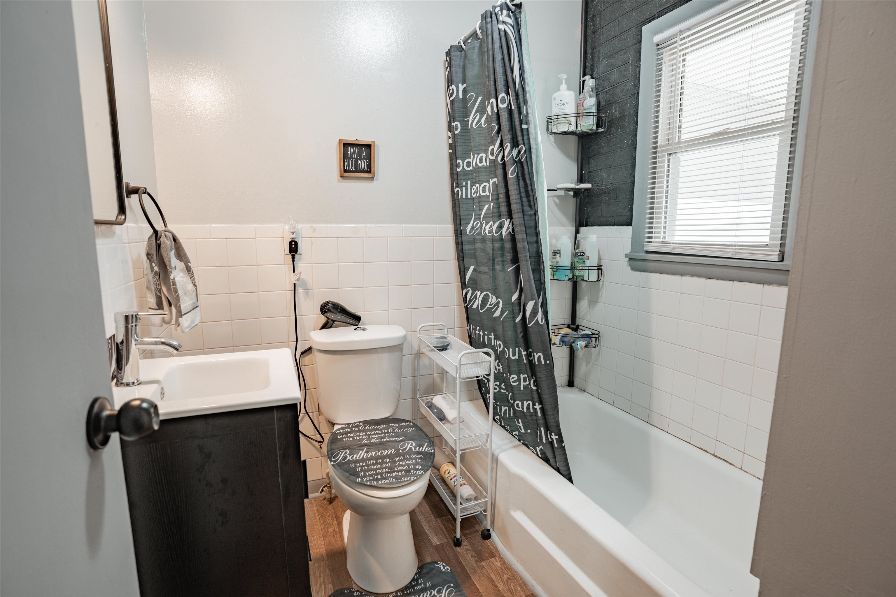 710 Madison St, Hartford, Kentucky 42347, 3 Bedrooms Bedrooms, ,1 BathroomBathrooms,Single Family Residence,For Sale,Madison St,93380