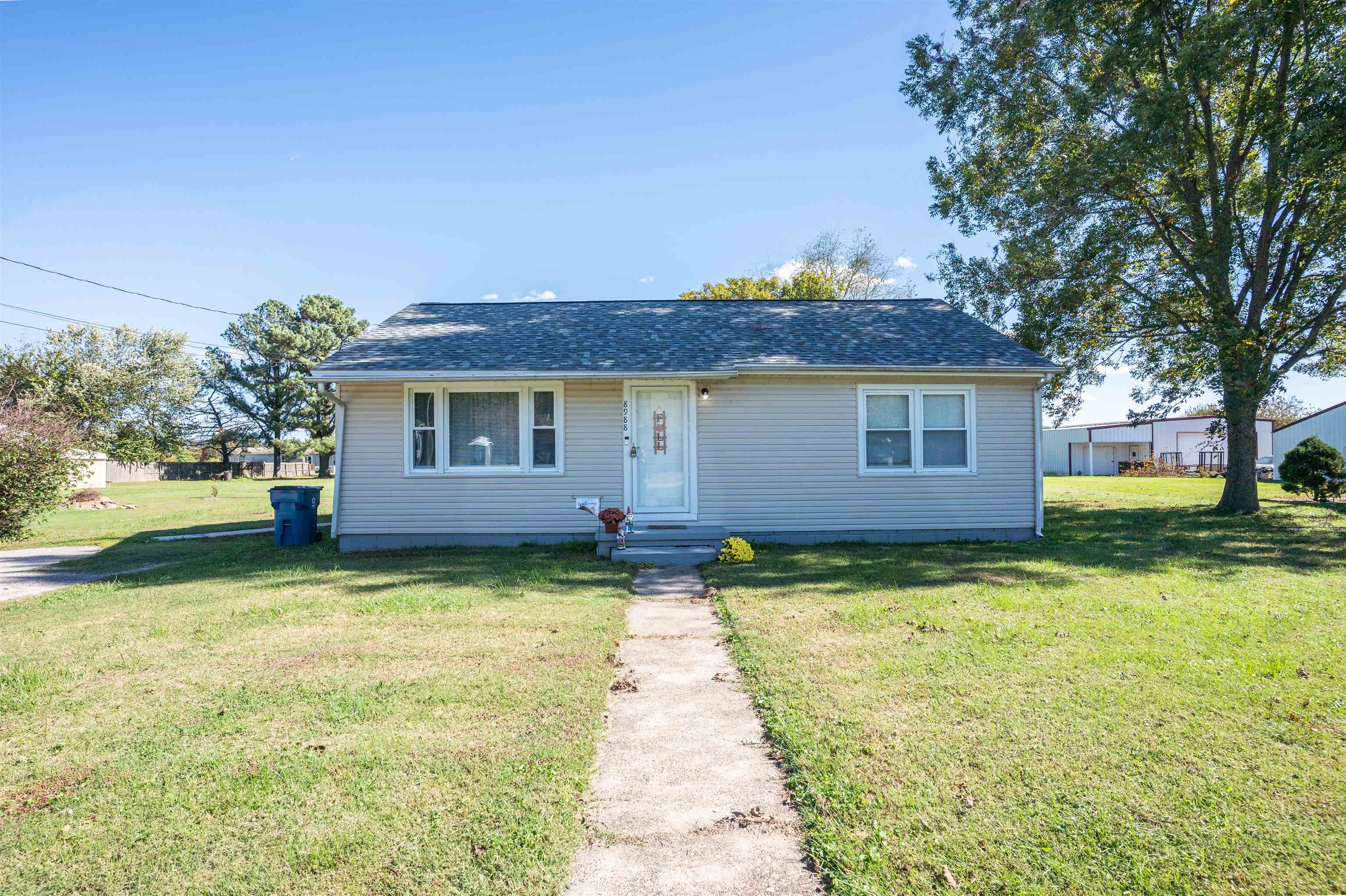 8988 Sacra Dr, Maceo, Kentucky 42355, 2 Bedrooms Bedrooms, ,1 BathroomBathrooms,Single Family Residence,For Sale,Sacra Dr,93382