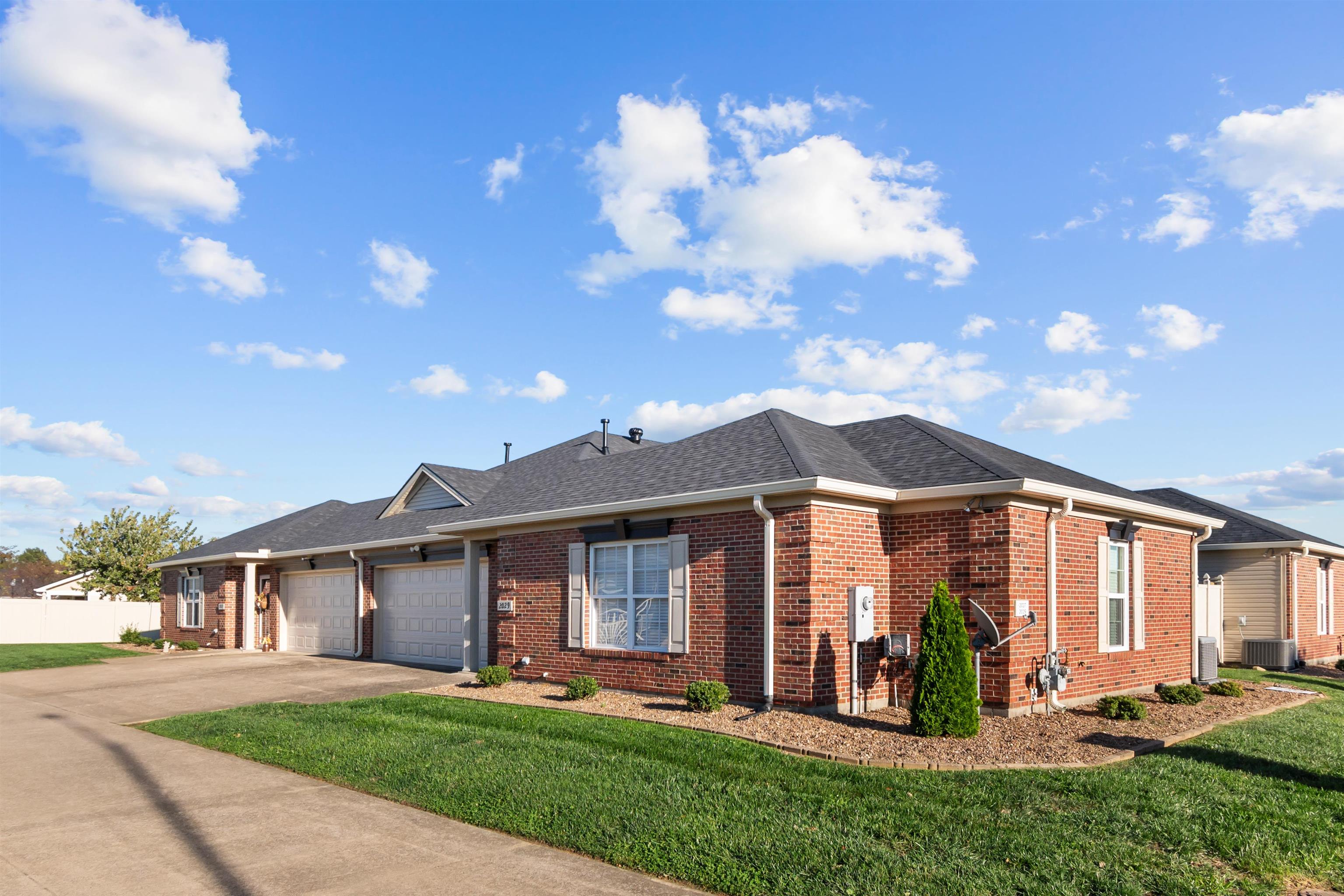 2029 Trillium Gardens, Owensboro, Kentucky 42303, 2 Bedrooms Bedrooms, ,2 BathroomsBathrooms,Condominium,For Sale,Trillium Gardens,93384
