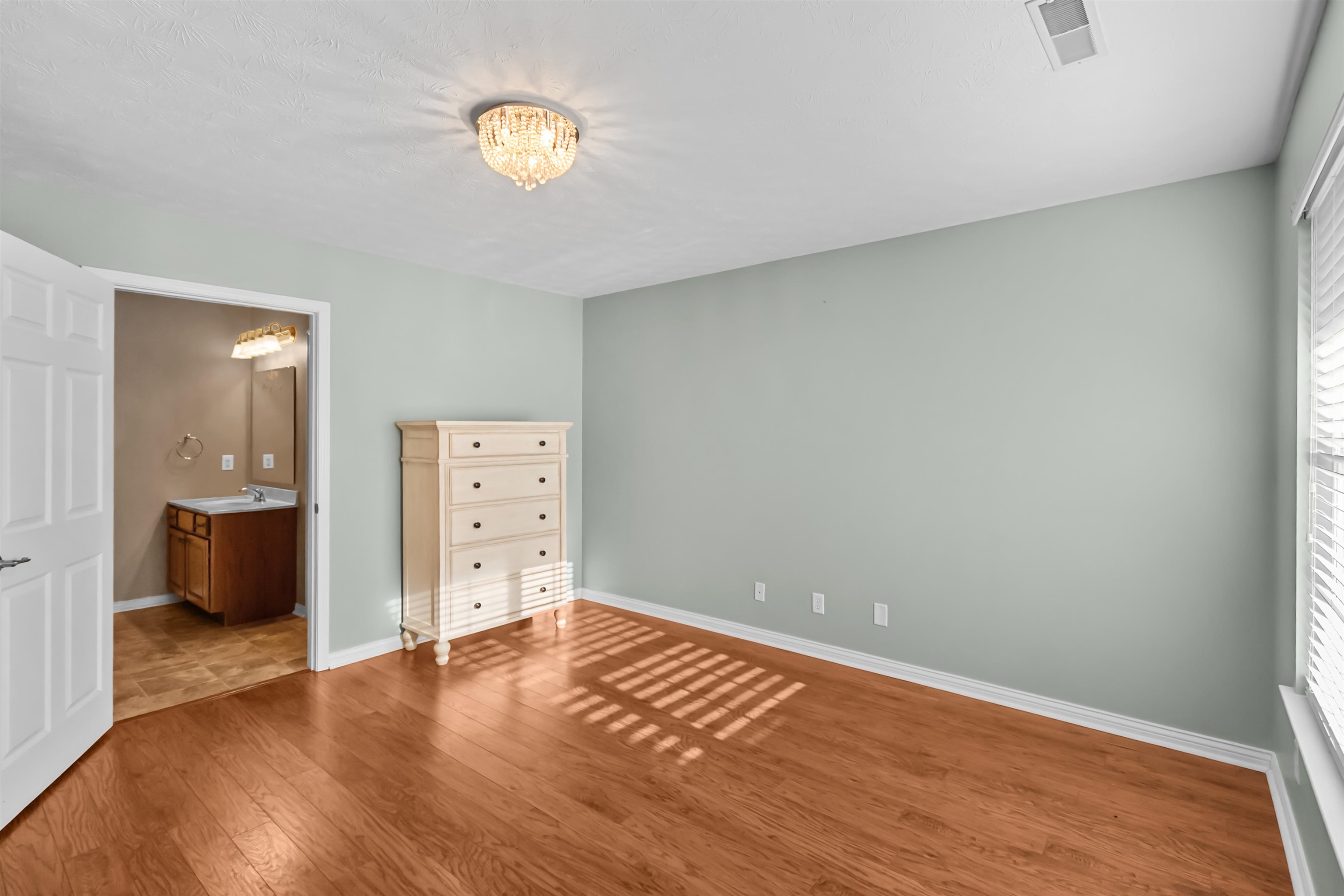 2029 Trillium Gardens, Owensboro, Kentucky 42303, 2 Bedrooms Bedrooms, ,2 BathroomsBathrooms,Condominium,For Sale,Trillium Gardens,93384