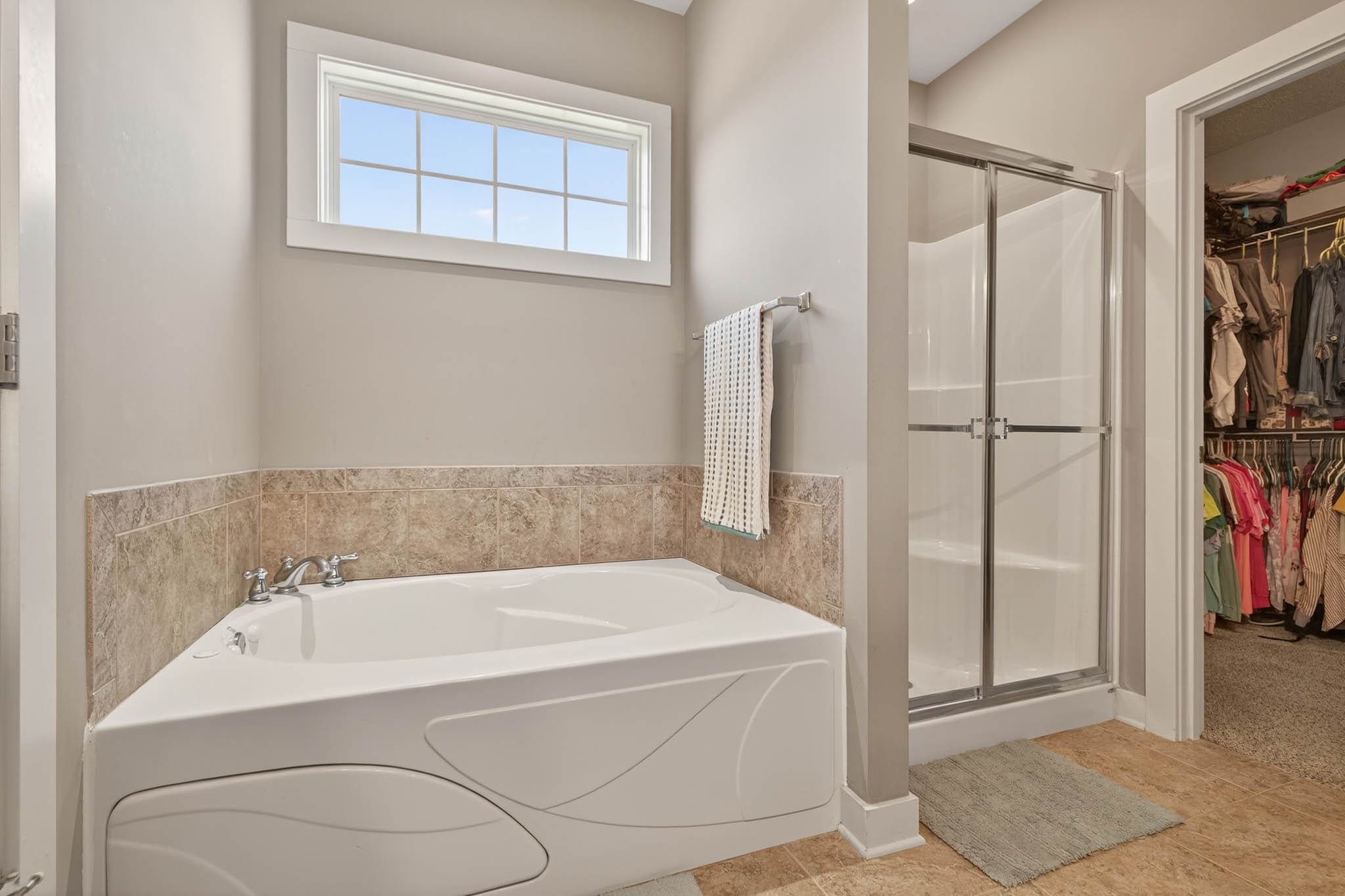 2242 Meadowhill Lane, Utica, Kentucky 42376, 3 Bedrooms Bedrooms, ,2 BathroomsBathrooms,Single Family Residence,For Sale,Meadowhill Lane,93386