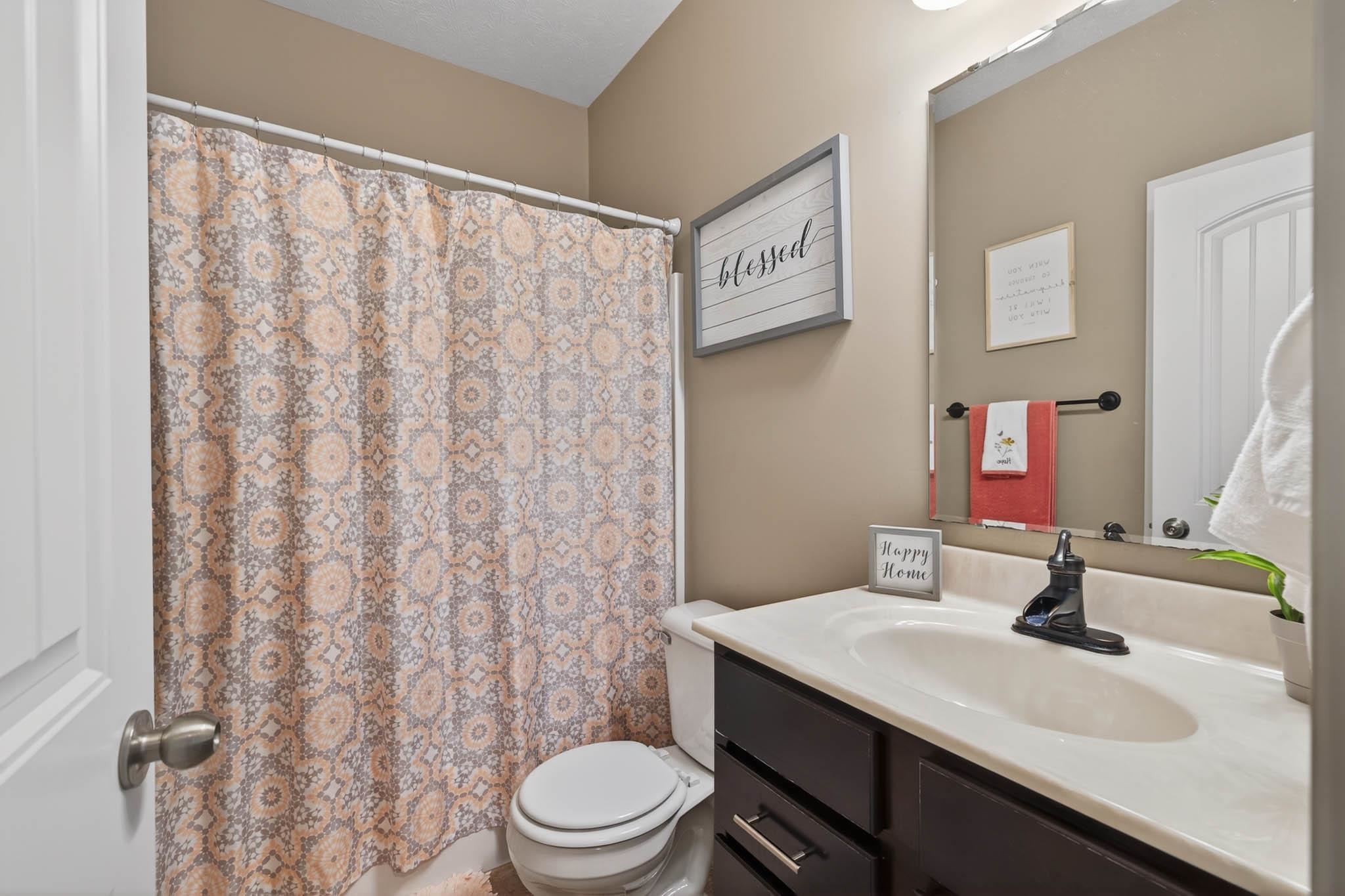 2242 Meadowhill Lane, Utica, Kentucky 42376, 3 Bedrooms Bedrooms, ,2 BathroomsBathrooms,Single Family Residence,For Sale,Meadowhill Lane,93386