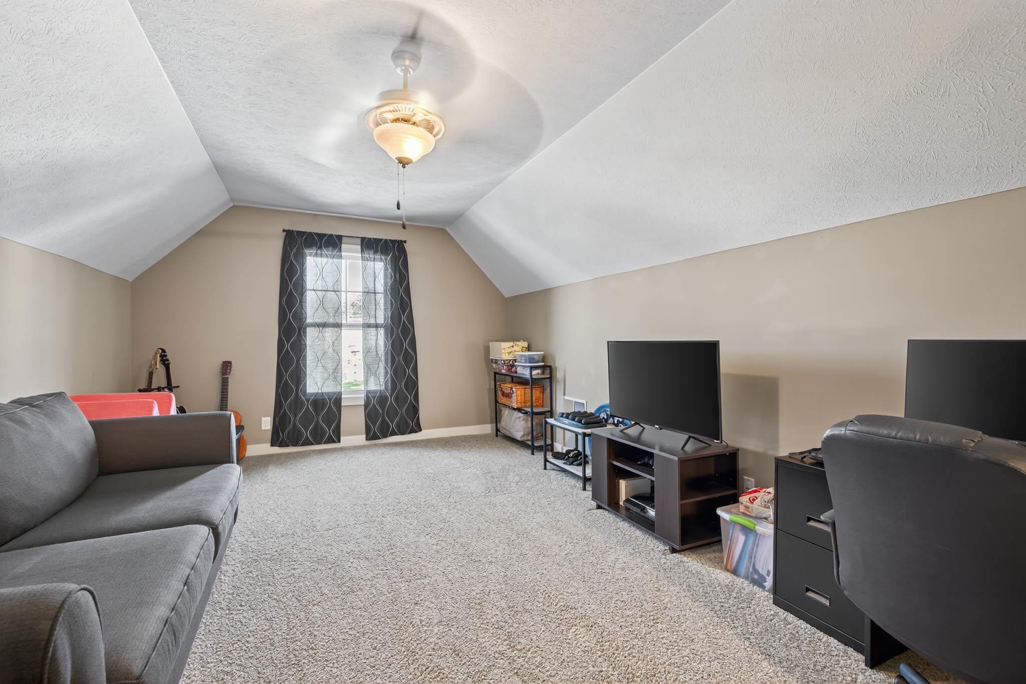 2242 Meadowhill Lane, Utica, Kentucky 42376, 3 Bedrooms Bedrooms, ,2 BathroomsBathrooms,Single Family Residence,For Sale,Meadowhill Lane,93386