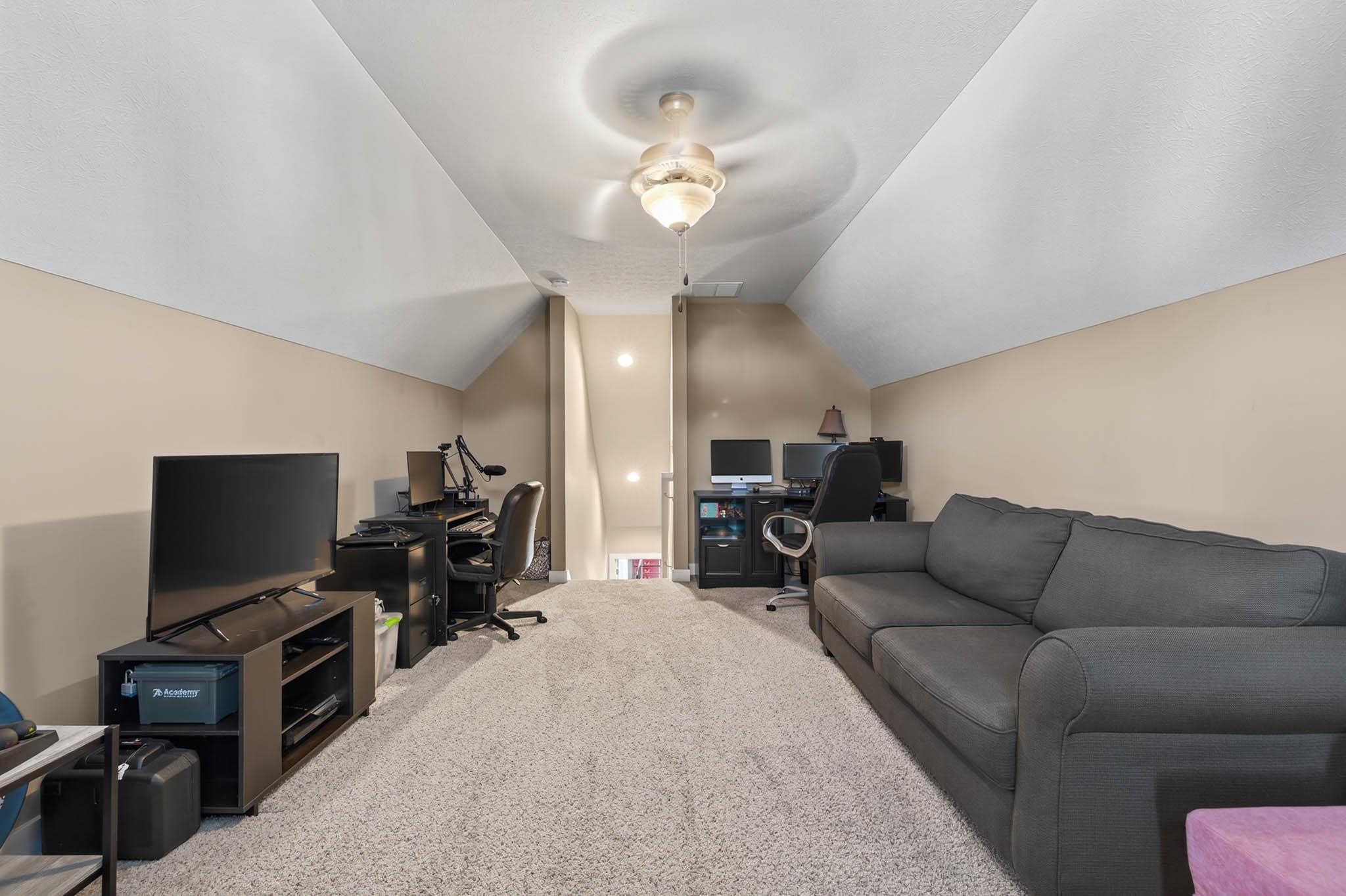 2242 Meadowhill Lane, Utica, Kentucky 42376, 3 Bedrooms Bedrooms, ,2 BathroomsBathrooms,Single Family Residence,For Sale,Meadowhill Lane,93386