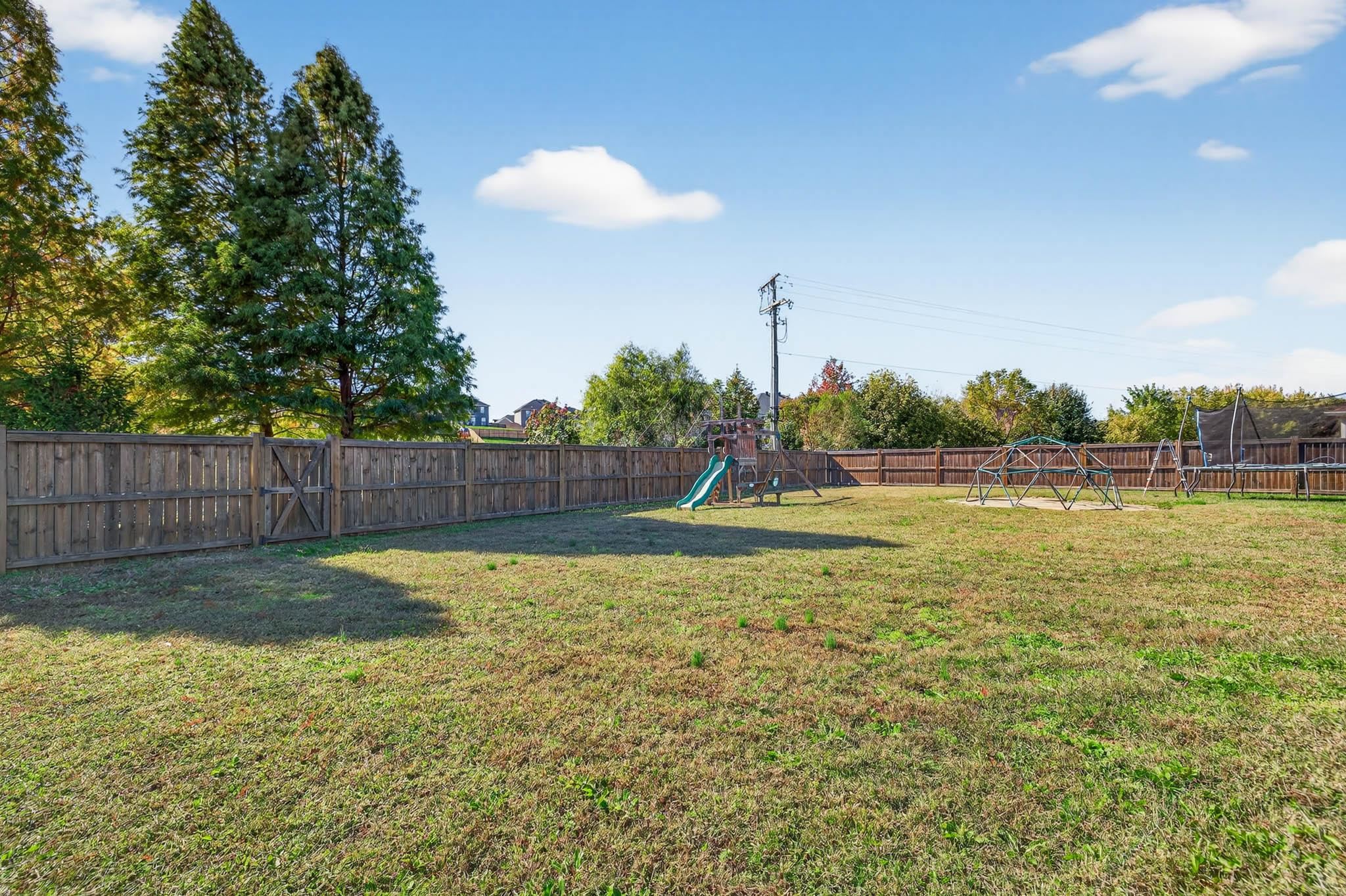 2242 Meadowhill Lane, Utica, Kentucky 42376, 3 Bedrooms Bedrooms, ,2 BathroomsBathrooms,Single Family Residence,For Sale,Meadowhill Lane,93386