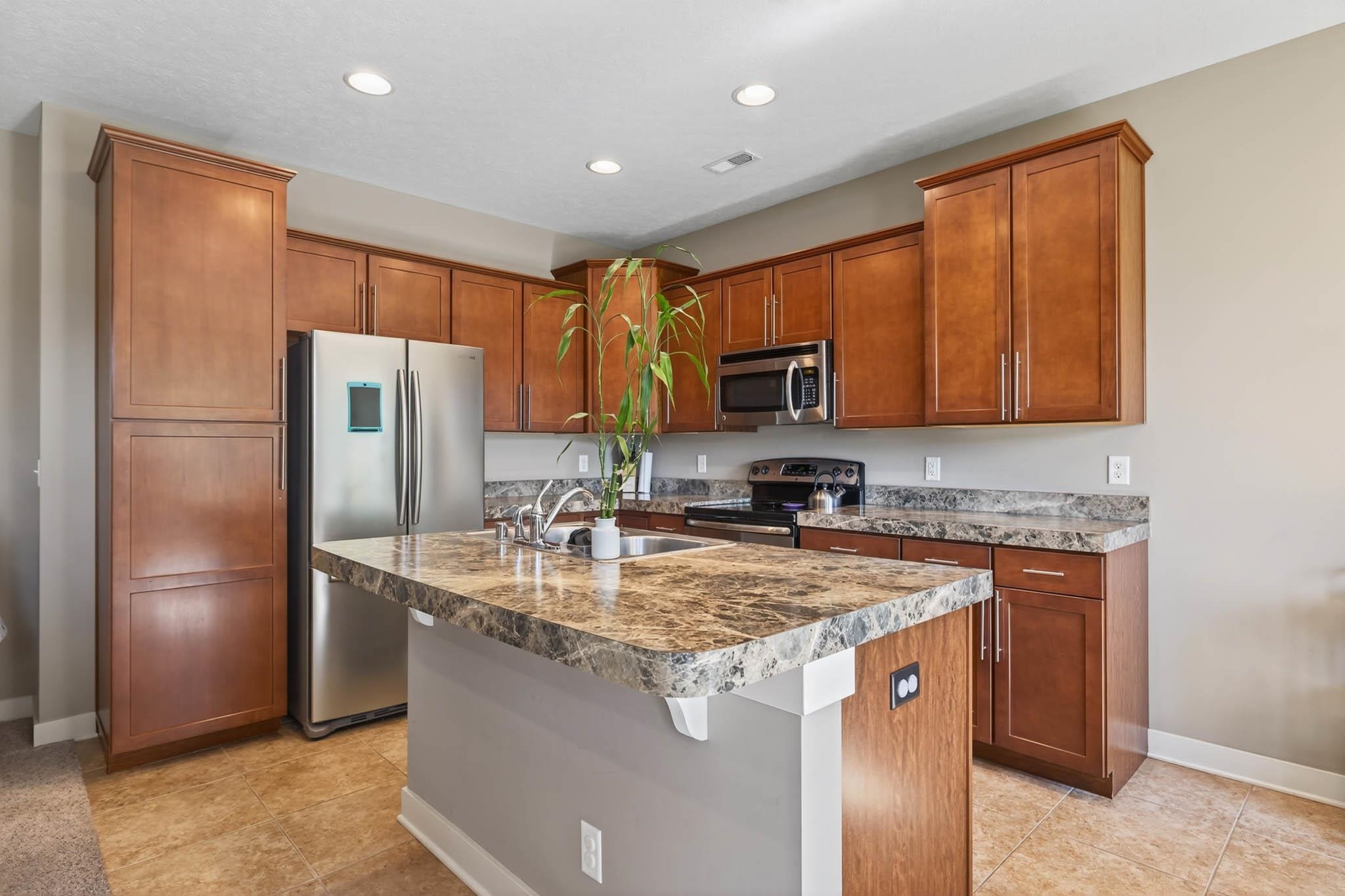 2242 Meadowhill Lane, Utica, Kentucky 42376, 3 Bedrooms Bedrooms, ,2 BathroomsBathrooms,Single Family Residence,For Sale,Meadowhill Lane,93386