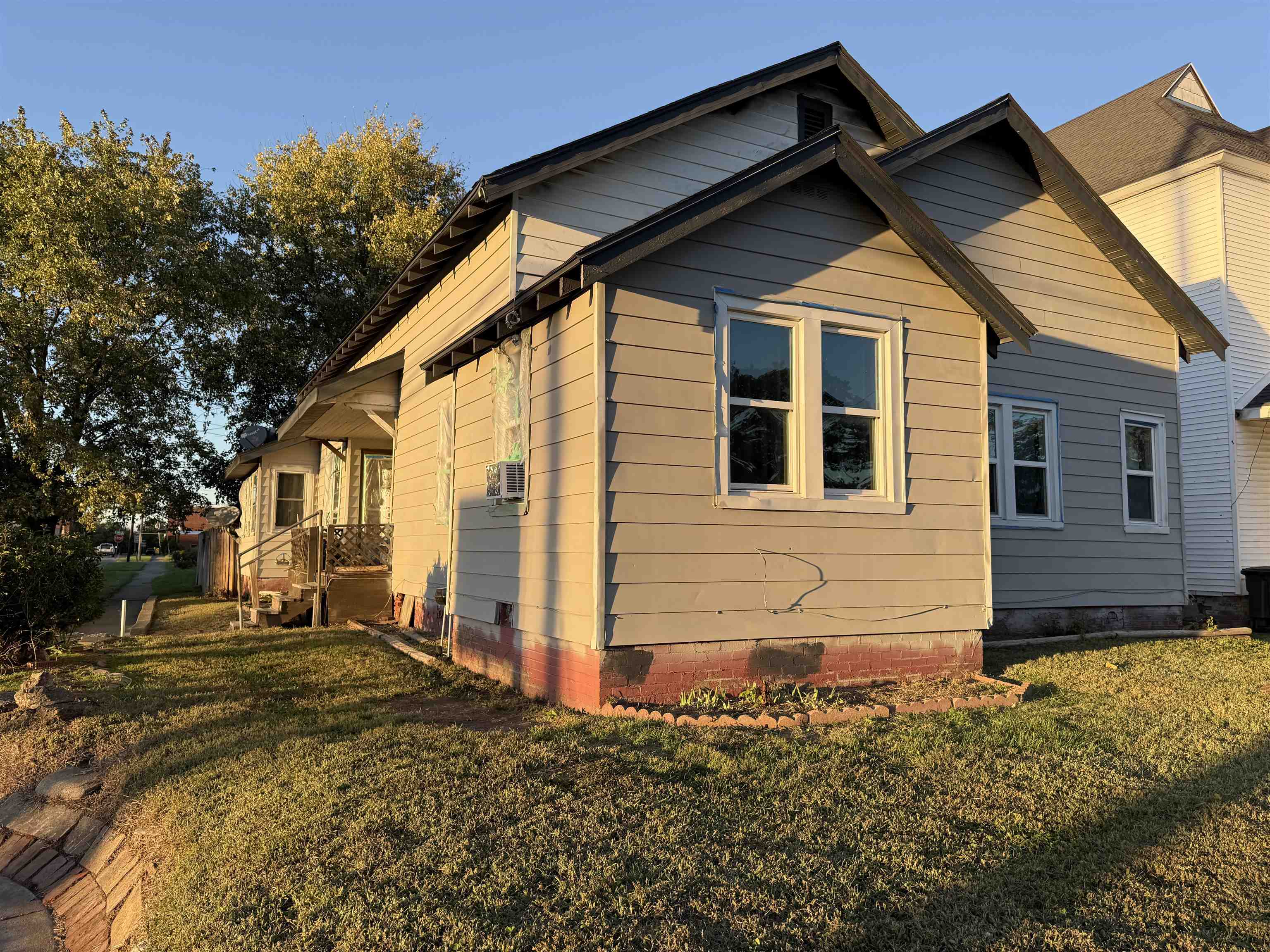 331 Crittenden, Owensboro, Kentucky 42301, 3 Bedrooms Bedrooms, ,3 BathroomsBathrooms,Triplex,For Sale,Crittenden,93390