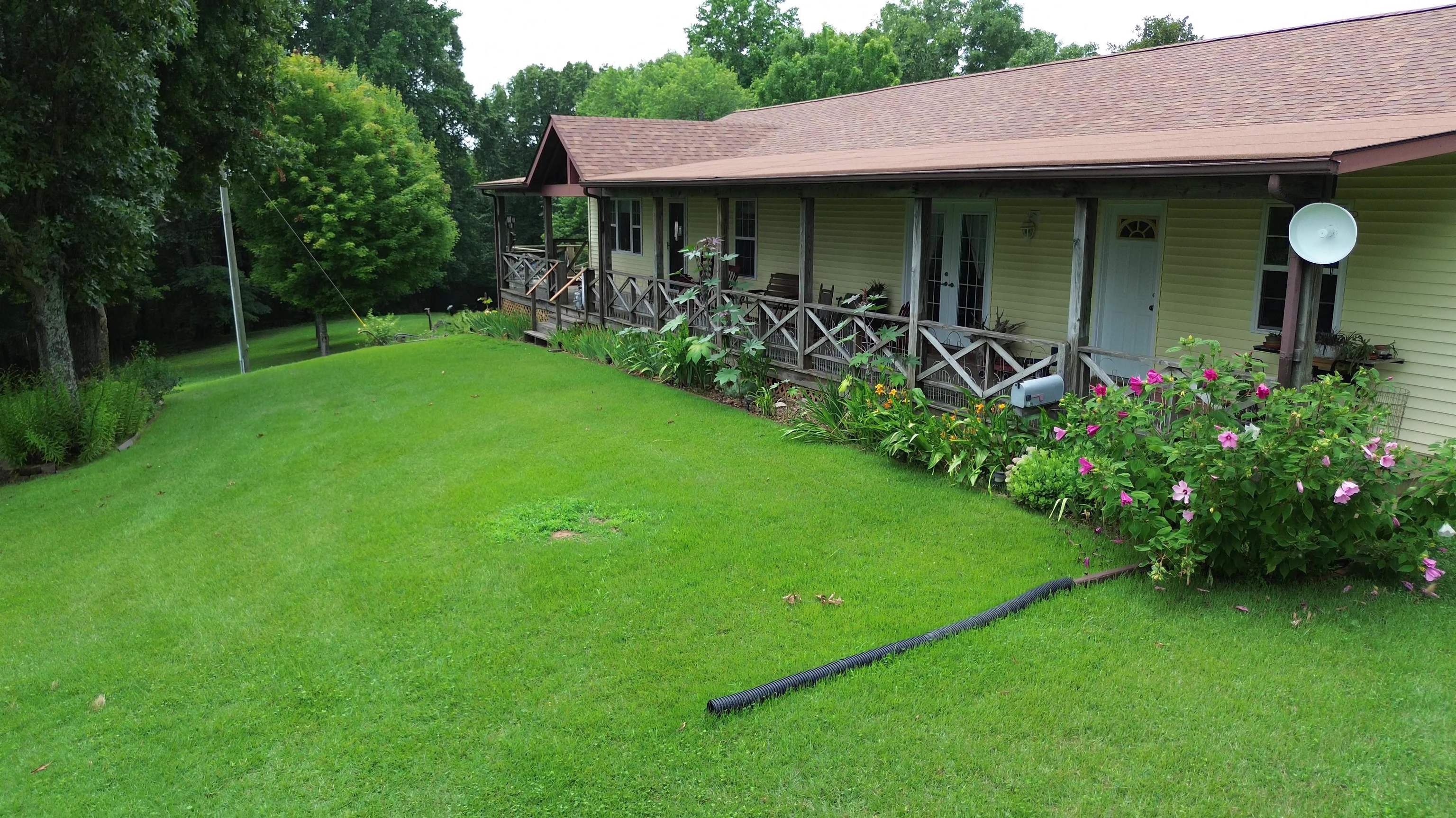 1020 Yates Chapel Rd, Cecilia, Kentucky 42724, 3 Bedrooms Bedrooms, ,2 BathroomsBathrooms,Single Family Residence,For Sale,Yates Chapel Rd,93391