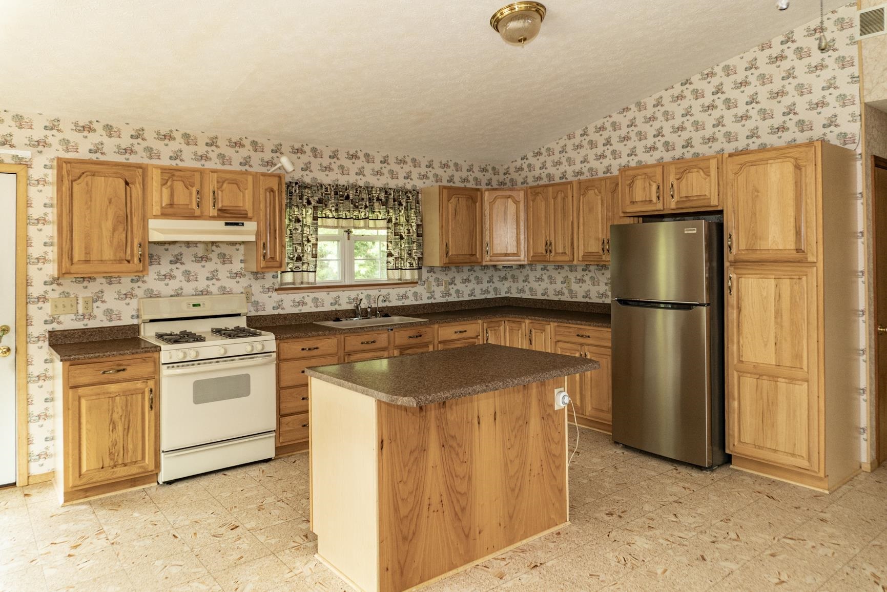1020 Yates Chapel Rd, Cecilia, Kentucky 42724, 3 Bedrooms Bedrooms, ,2 BathroomsBathrooms,Single Family Residence,For Sale,Yates Chapel Rd,93391