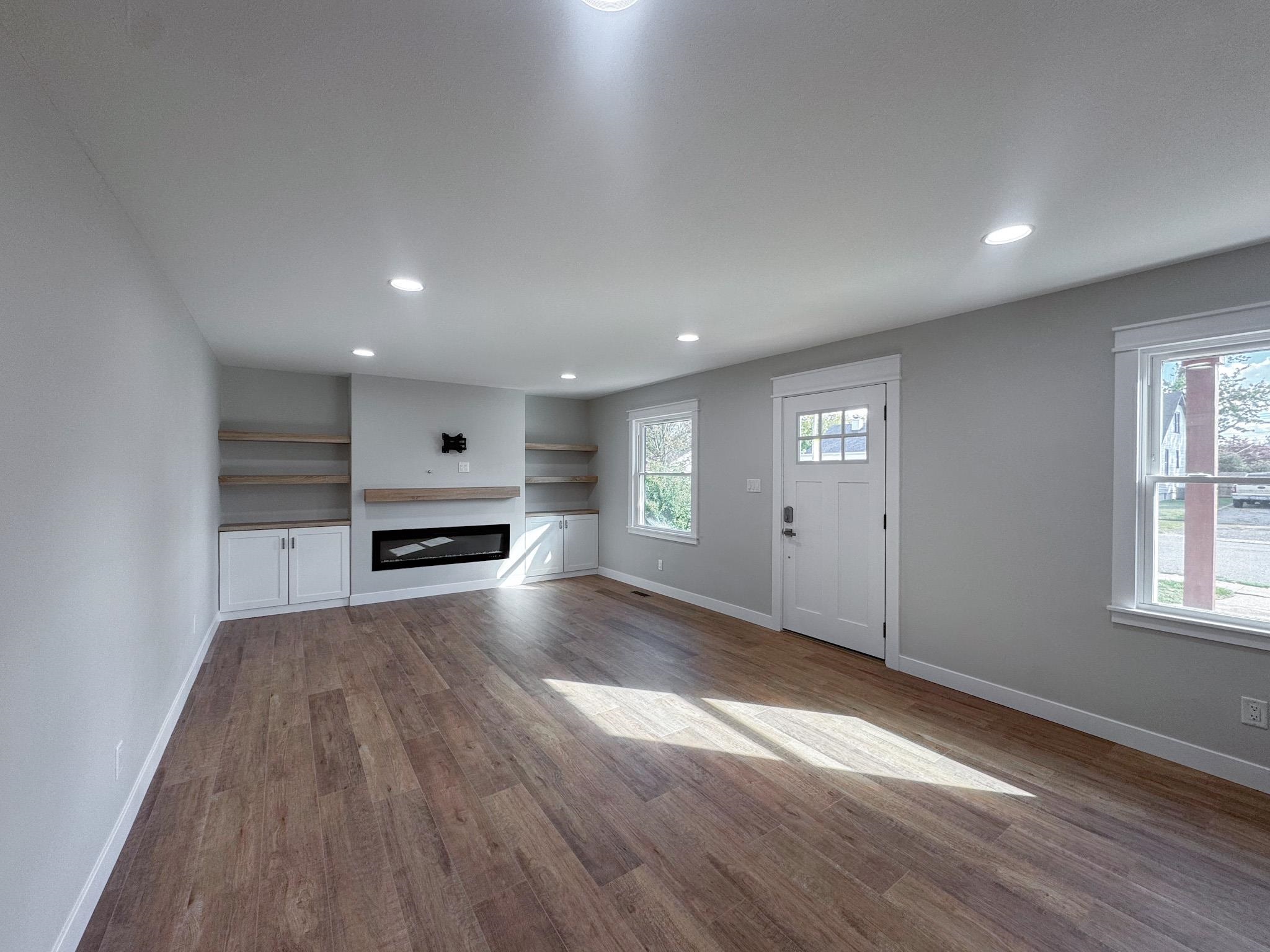 305 23Rd St, Owensboro, Kentucky 42303, 3 Bedrooms Bedrooms, ,2 BathroomsBathrooms,Single Family Residence,For Sale,23Rd St,93392
