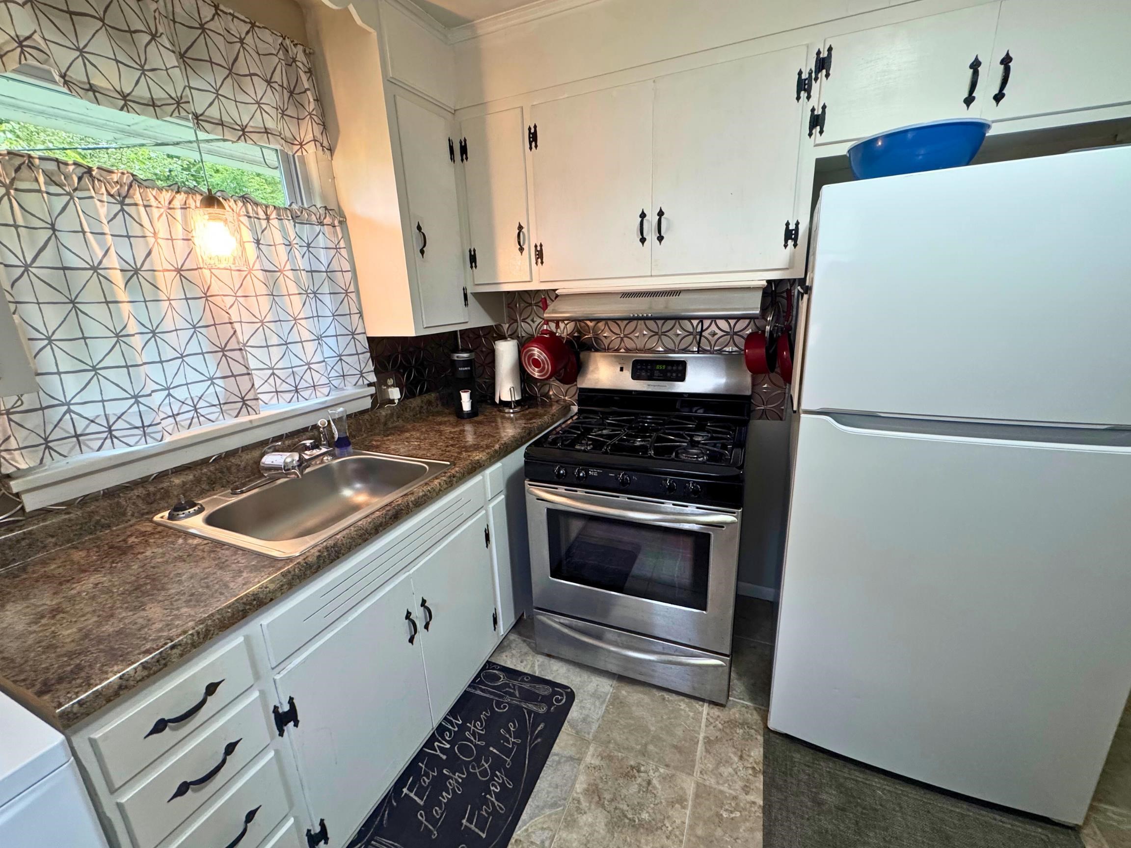 1205 Carter Road, Owensboro, Kentucky 42301, 1 Bedroom Bedrooms, ,1 BathroomBathrooms,Duplex,For Sale,Carter Road,93393