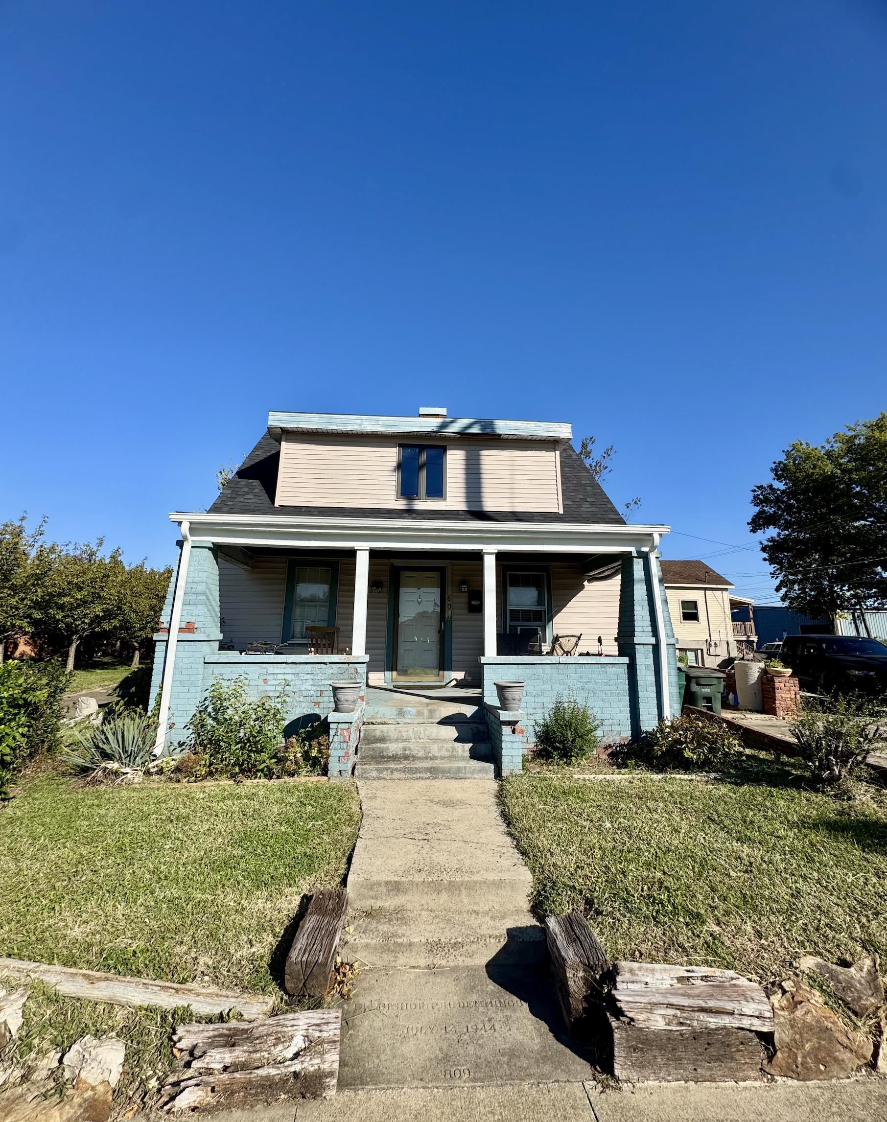 809 West 4th St, Owensboro, Kentucky 42301, 2 Bedrooms Bedrooms, ,1 BathroomBathrooms,Single Family Residence,For Sale,West 4th St,93394