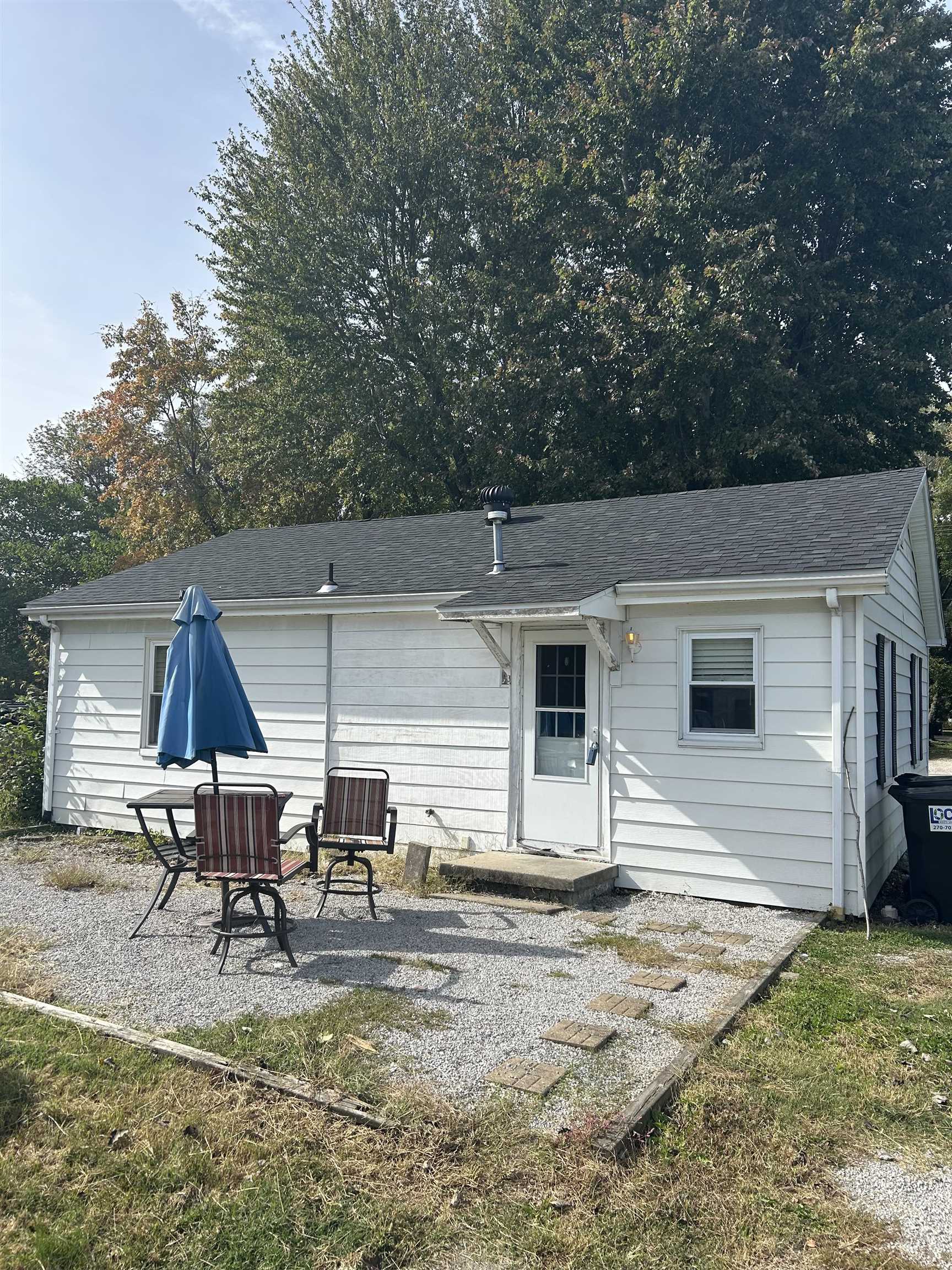 7729 Highway 81, Owensboro, Kentucky 42301, 2 Bedrooms Bedrooms, ,1 BathroomBathrooms,Single Family Residence,For Sale,Highway 81,93397