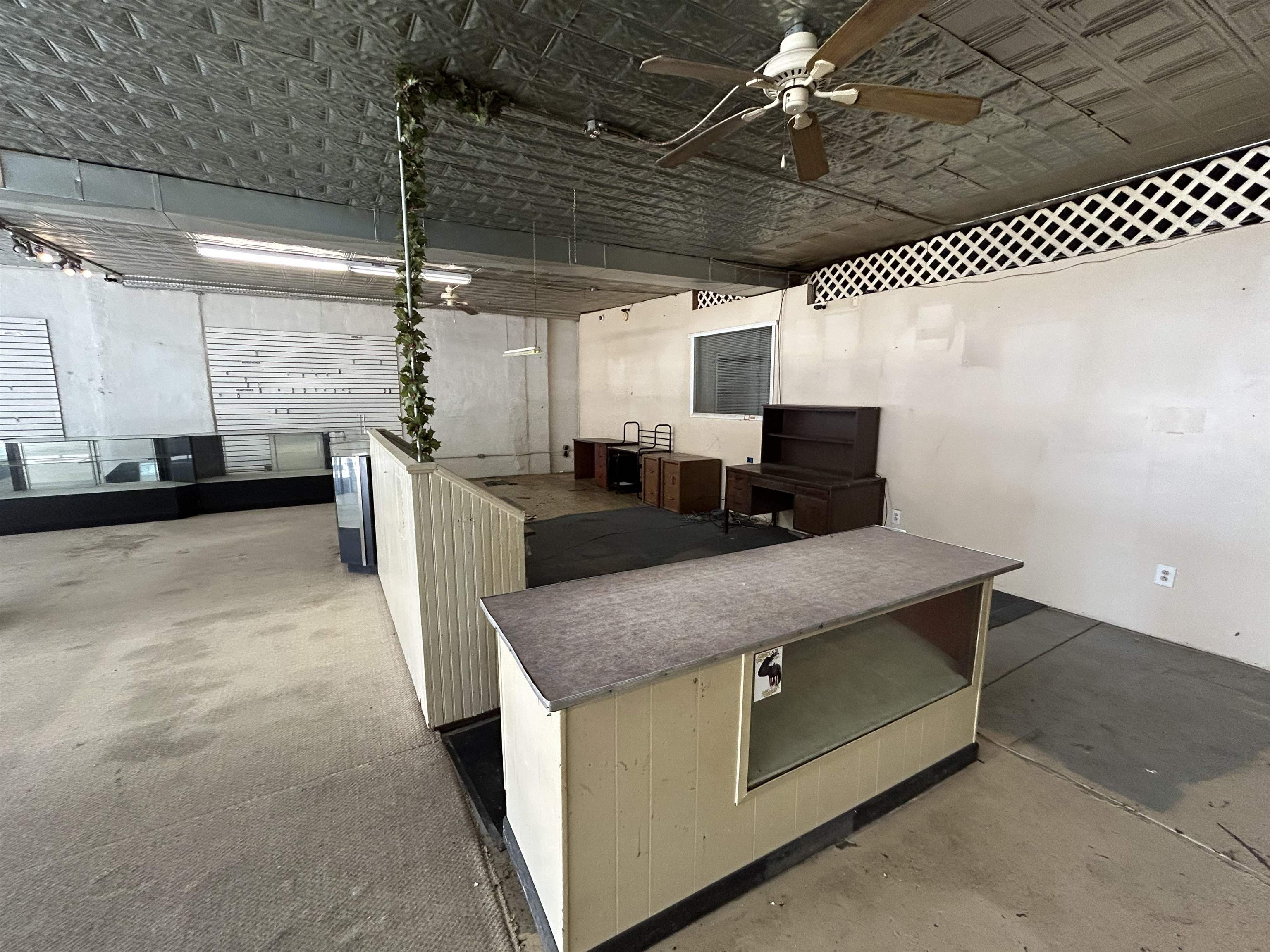 219 Main St, Hartford, Kentucky 42347, ,Business,For Sale,Main St,93398