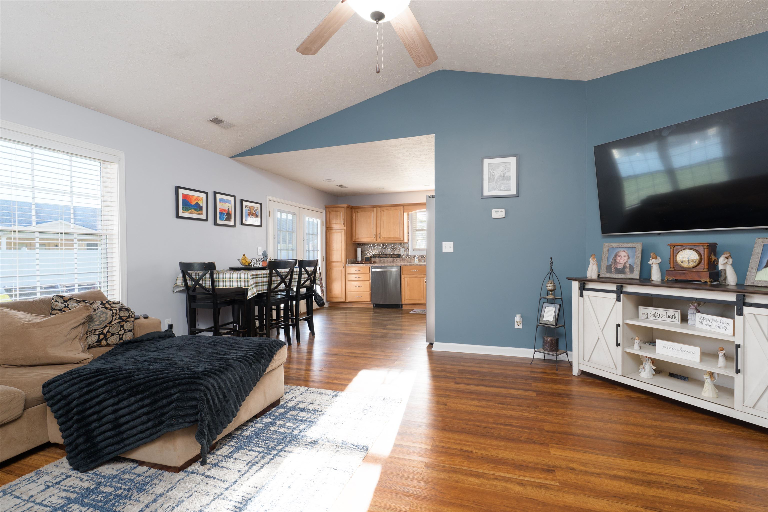 406 Bluegrass Drive, Lewisport, Kentucky 42351, 3 Bedrooms Bedrooms, ,2 BathroomsBathrooms,Single Family Residence,For Sale,Bluegrass Drive,93400