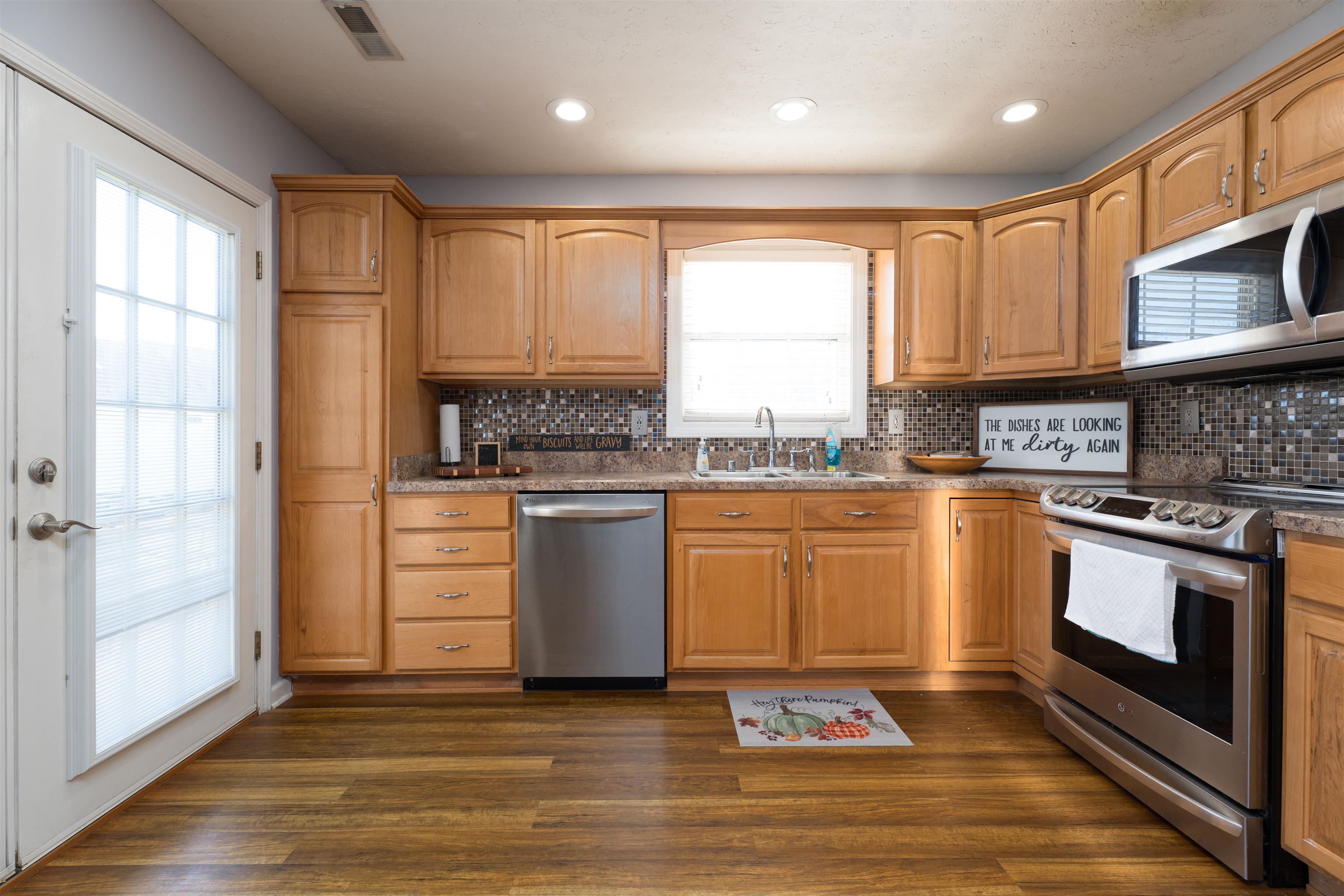 406 Bluegrass Drive, Lewisport, Kentucky 42351, 3 Bedrooms Bedrooms, ,2 BathroomsBathrooms,Single Family Residence,For Sale,Bluegrass Drive,93400