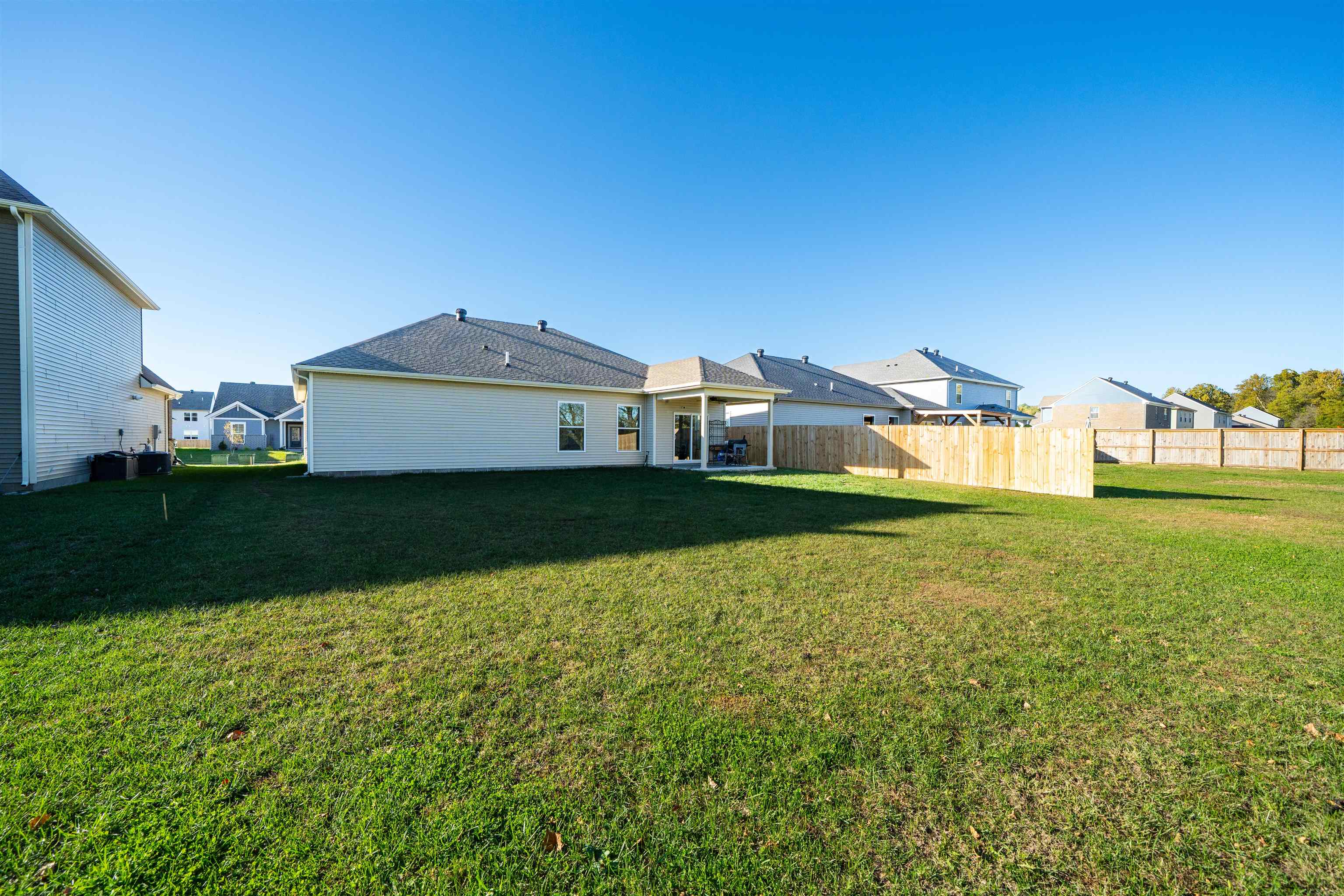 2064 Pebble Wood Drive, Owensboro, Kentucky 42303, 3 Bedrooms Bedrooms, ,2 BathroomsBathrooms,Single Family Residence,For Sale,Pebble Wood Drive,93402