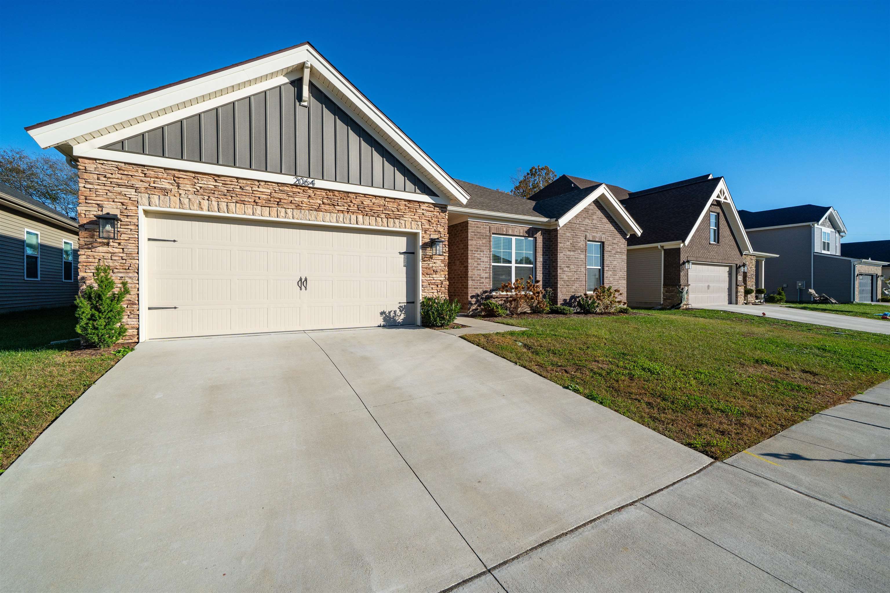 2064 Pebble Wood Drive, Owensboro, Kentucky 42303, 3 Bedrooms Bedrooms, ,2 BathroomsBathrooms,Single Family Residence,For Sale,Pebble Wood Drive,93402