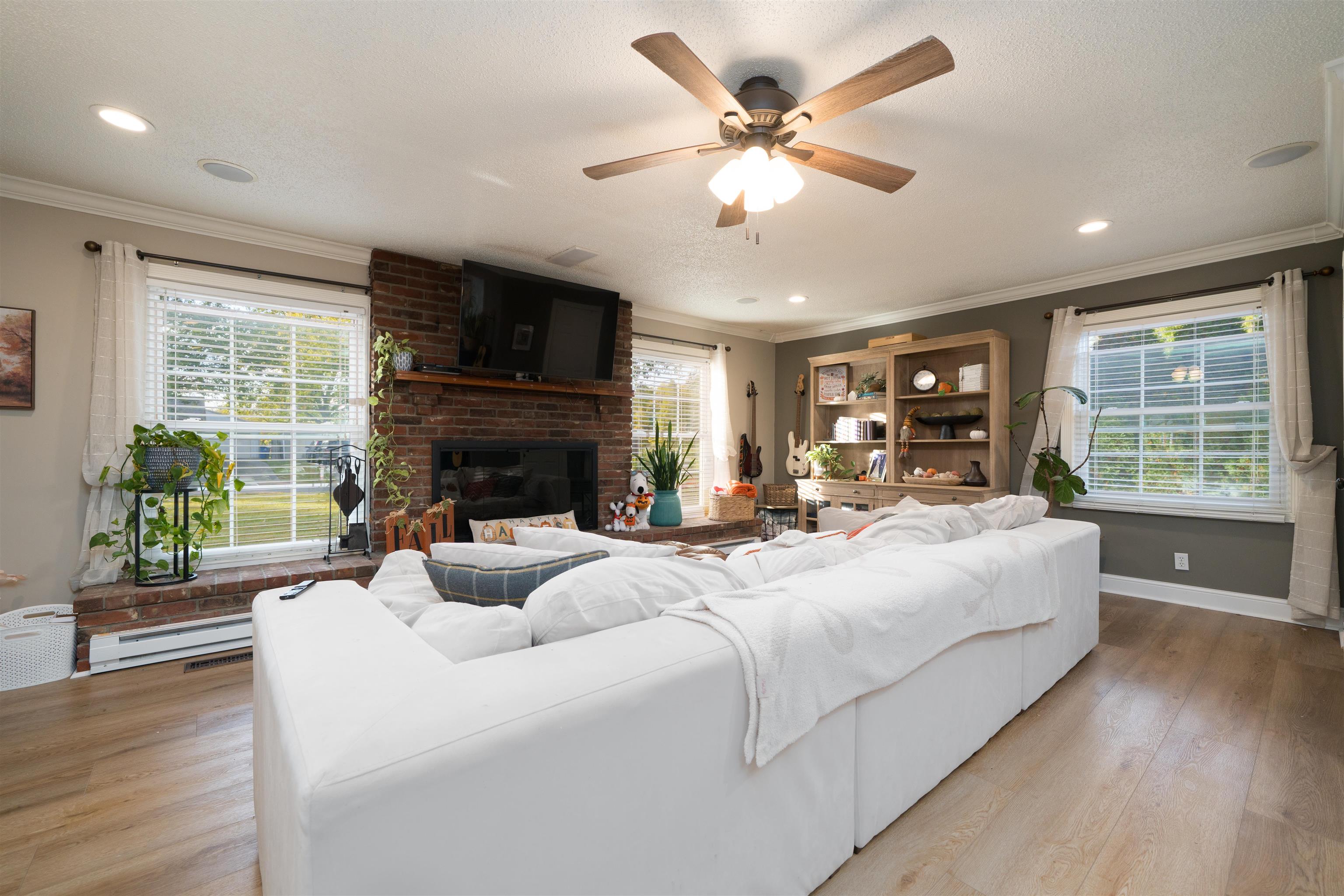 4707 Shell Dr, Owensboro, Kentucky 42303, 3 Bedrooms Bedrooms, ,3 BathroomsBathrooms,Single Family Residence,For Sale,Shell Dr,93403